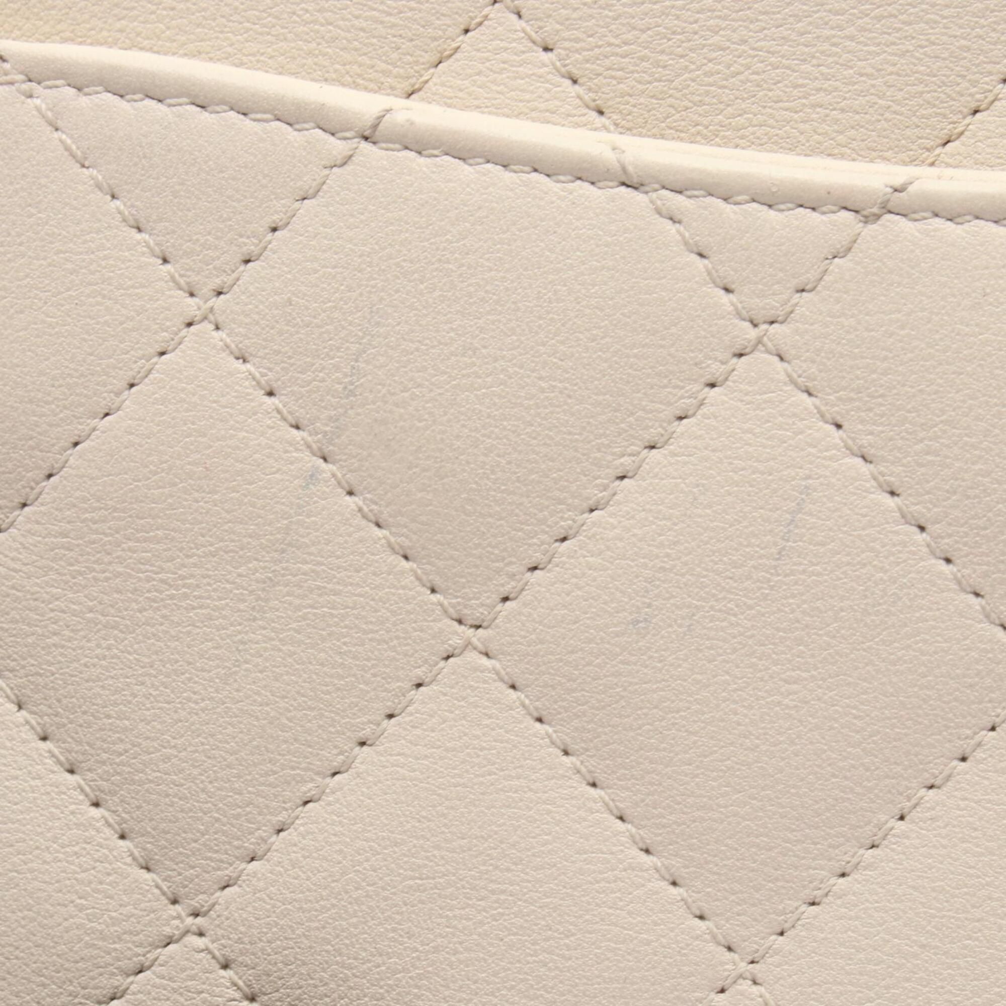 Matelasse Leather Handbag Shoulder Bag (Pre-Owned) - Chanel - Modalova
