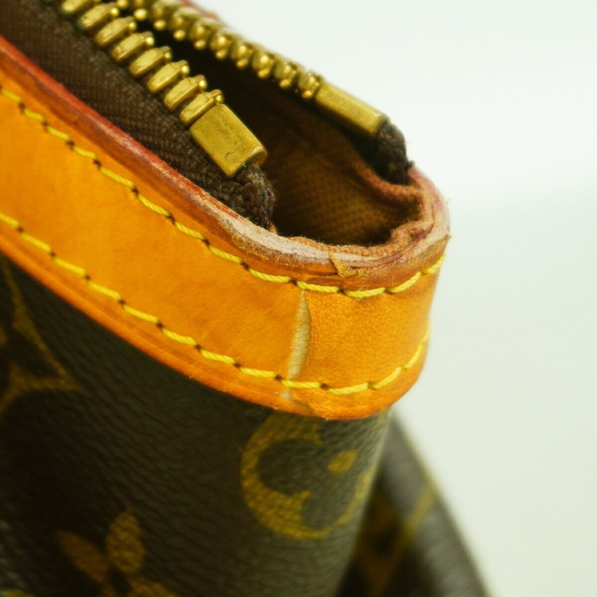 Handbag (Pre-Owned) - Louis Vuitton - Modalova