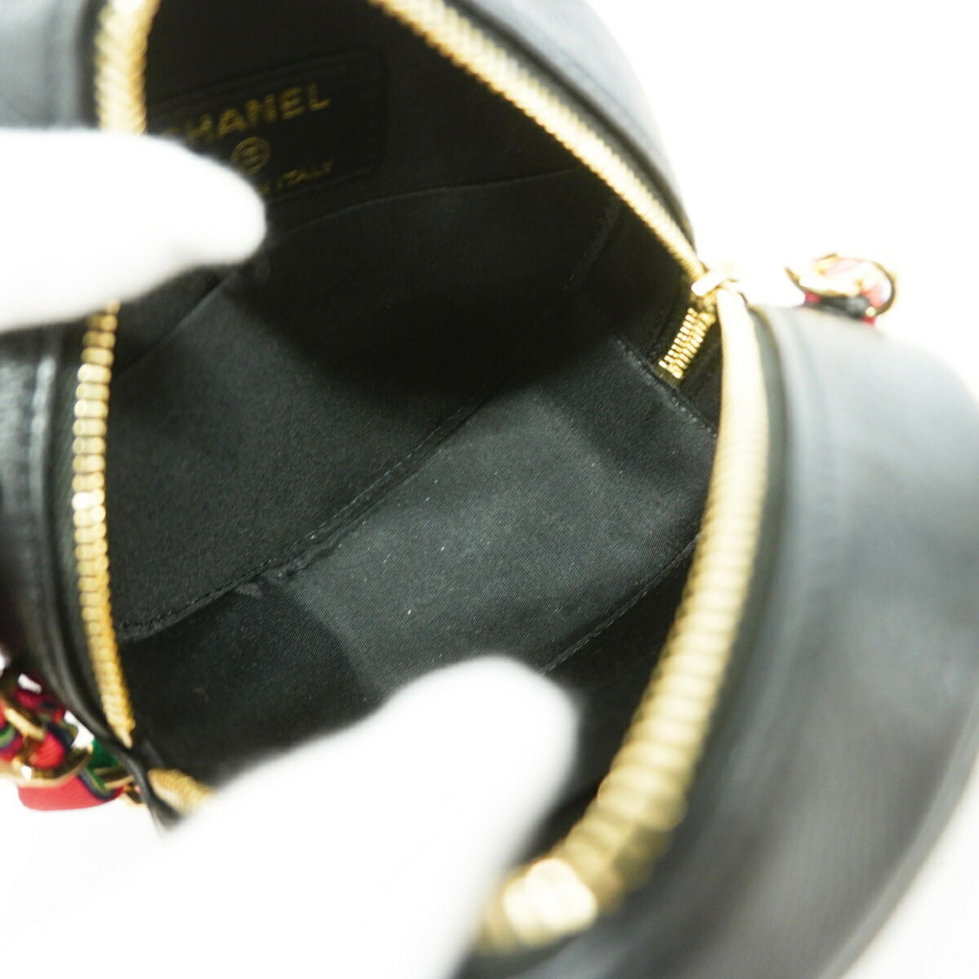 Leather Shoulder Bag (Pre-Owned) - Chanel - Modalova