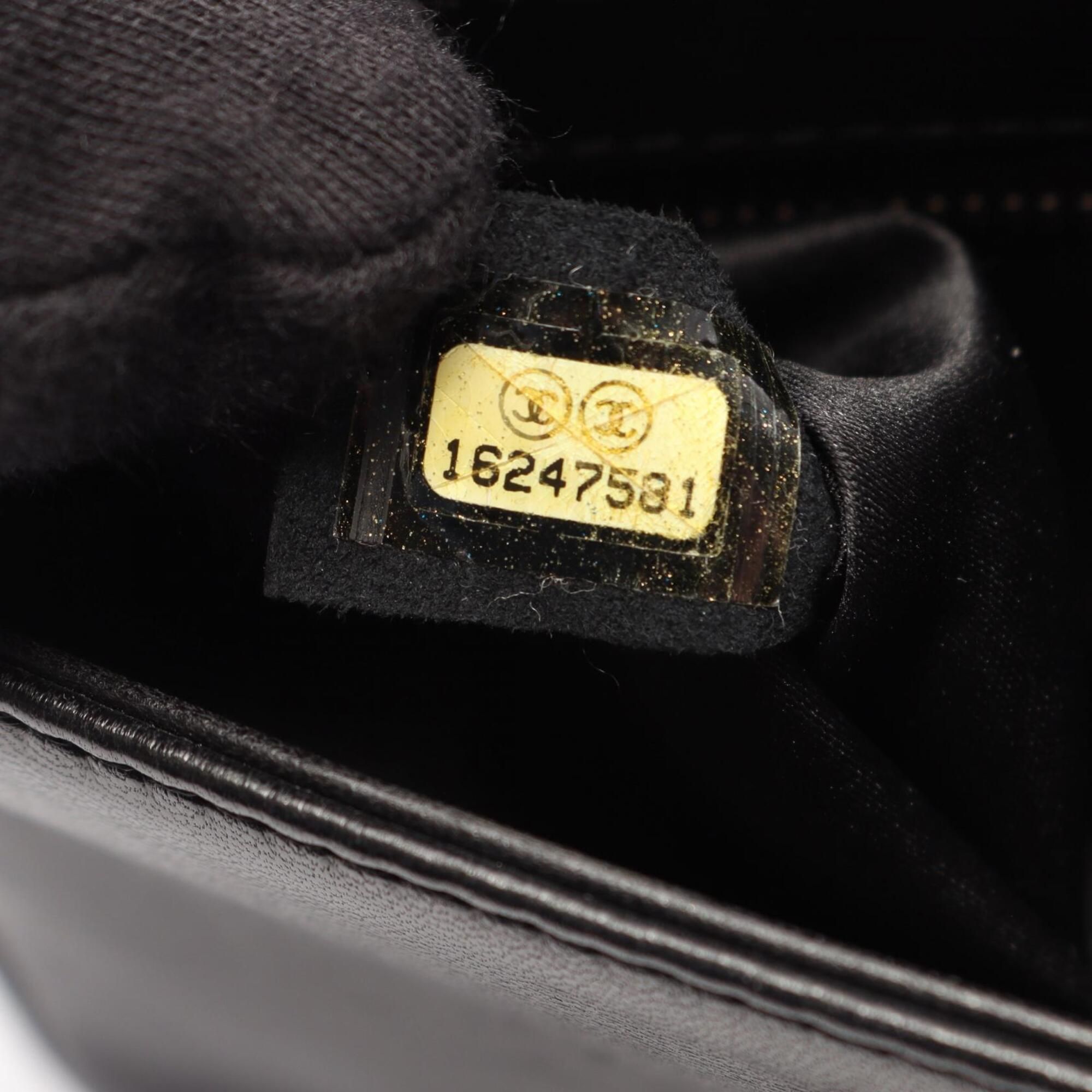 Matelasse Leather Handbag Shoulder Bag (Pre-Owned) - Chanel - Modalova