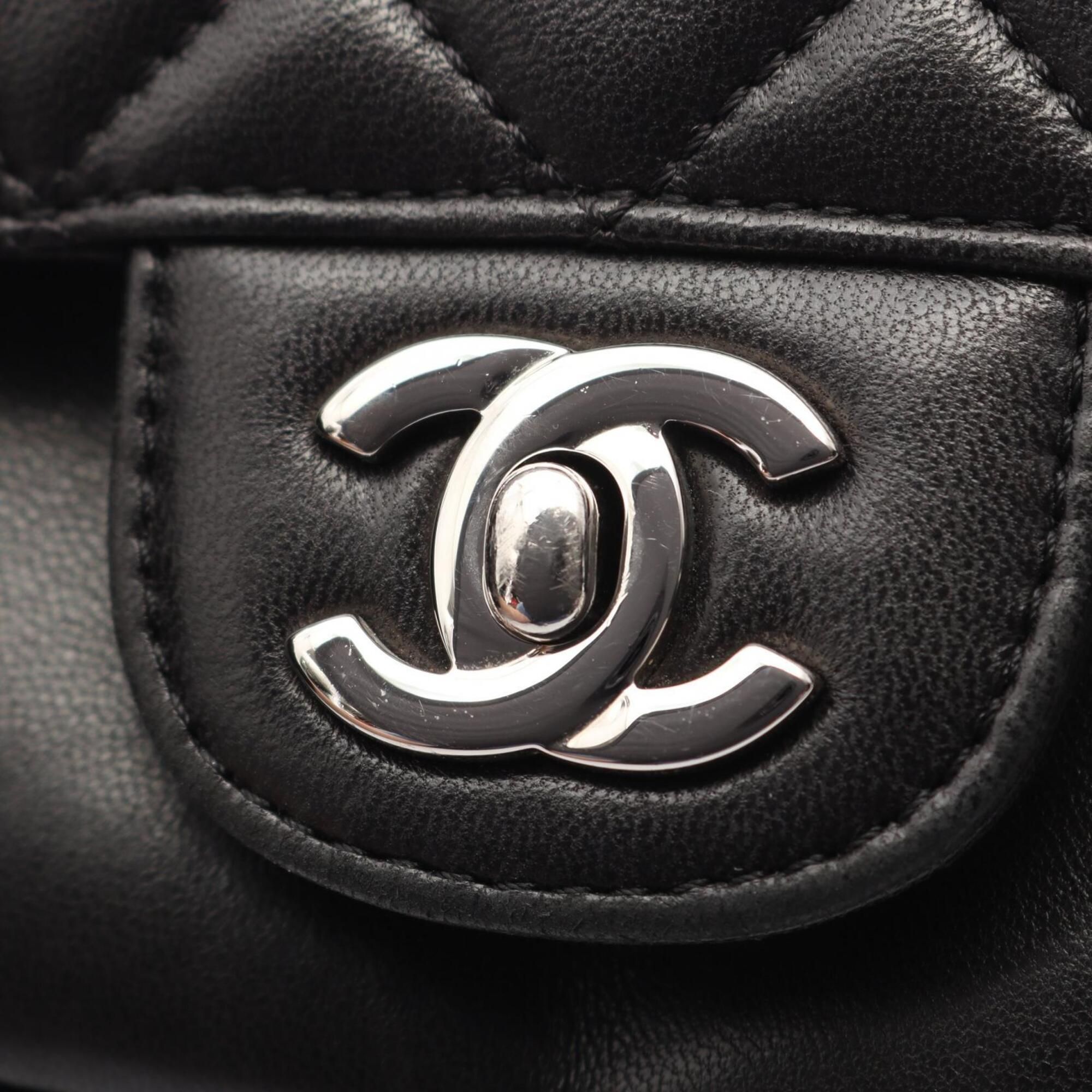 Matelasse Leather Handbag Shoulder Bag (Pre-Owned) - Chanel - Modalova