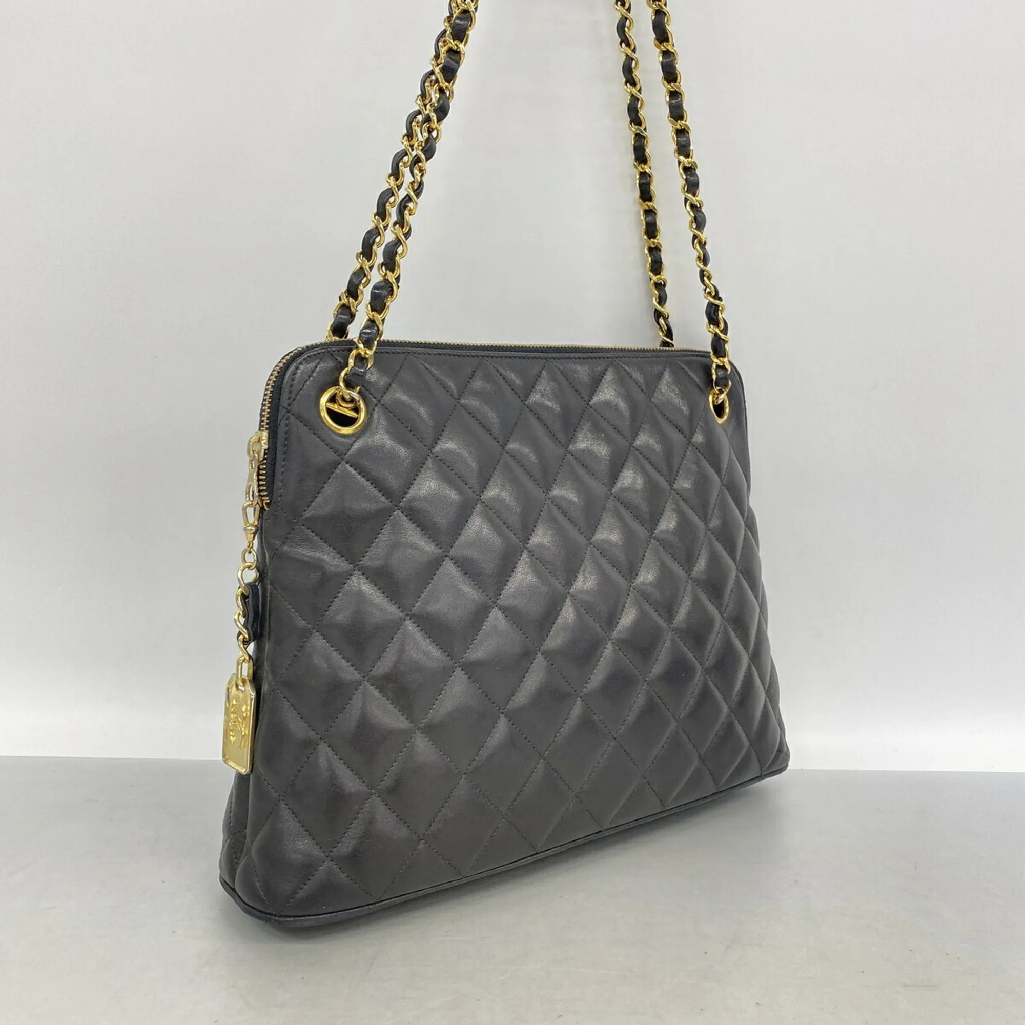 Leather Shoulder Bag (Pre-Owned) - Chanel - Modalova