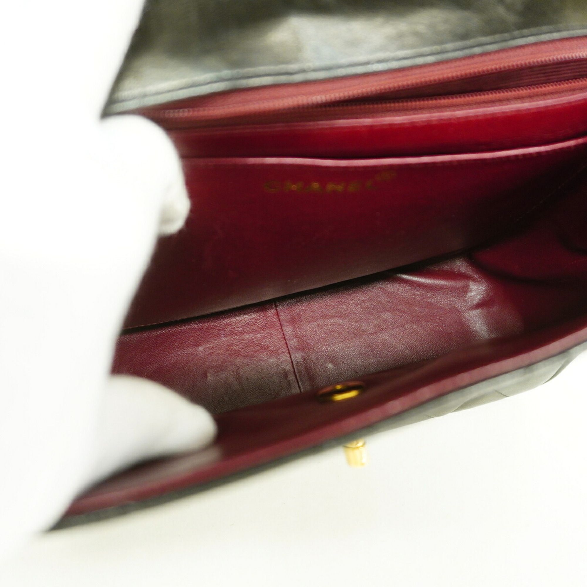 Leather Shoulder Bag (Pre-Owned) - Chanel - Modalova
