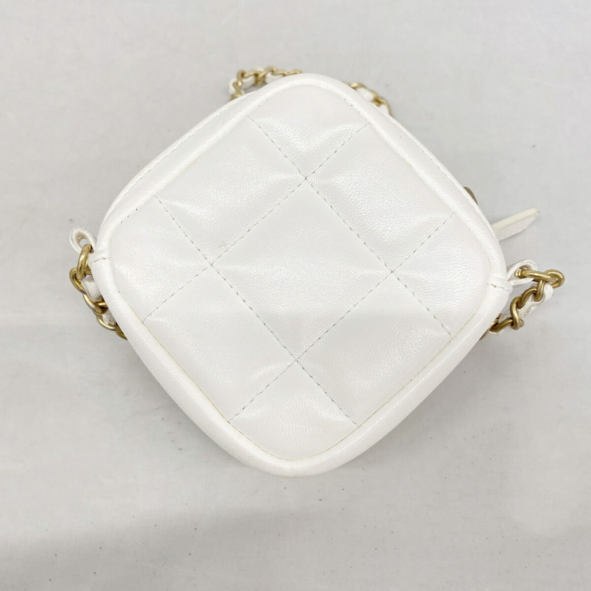 Leather Shoulder Bag (Pre-Owned) - Chanel - Modalova
