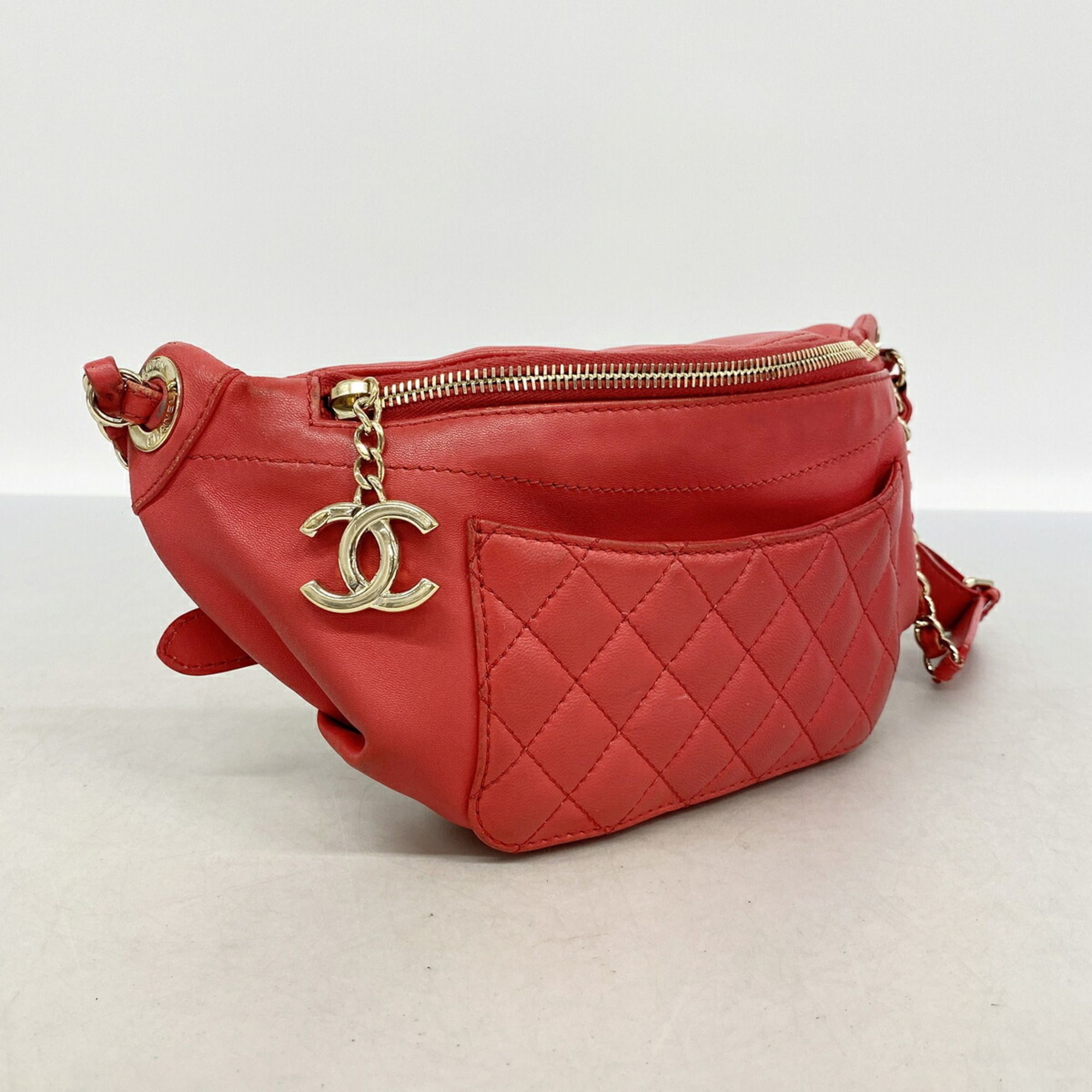 Leather Sling Bag (Pre-Owned) - Chanel - Modalova