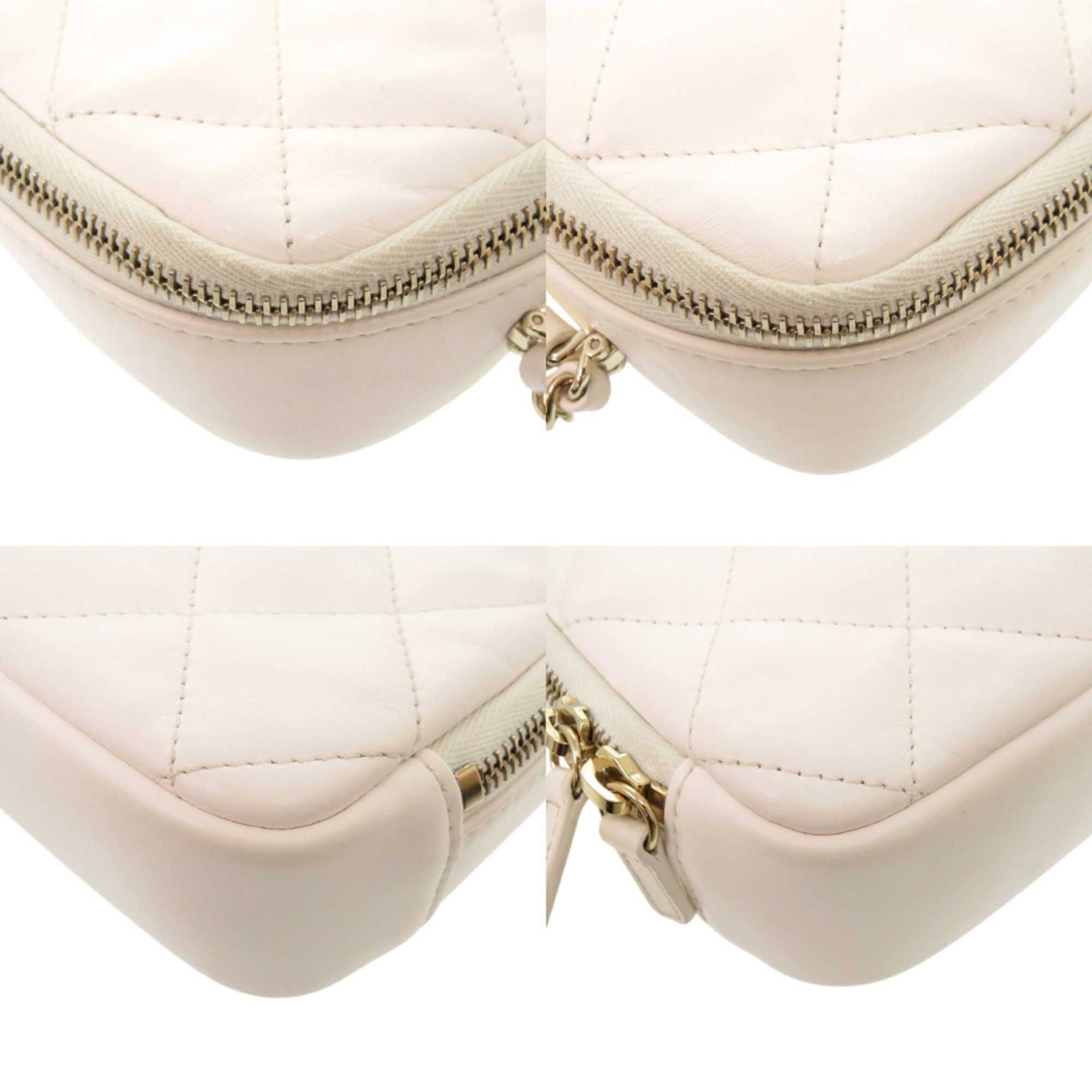 Leather Shoulder Bag (Pre-Owned) - Chanel - Modalova