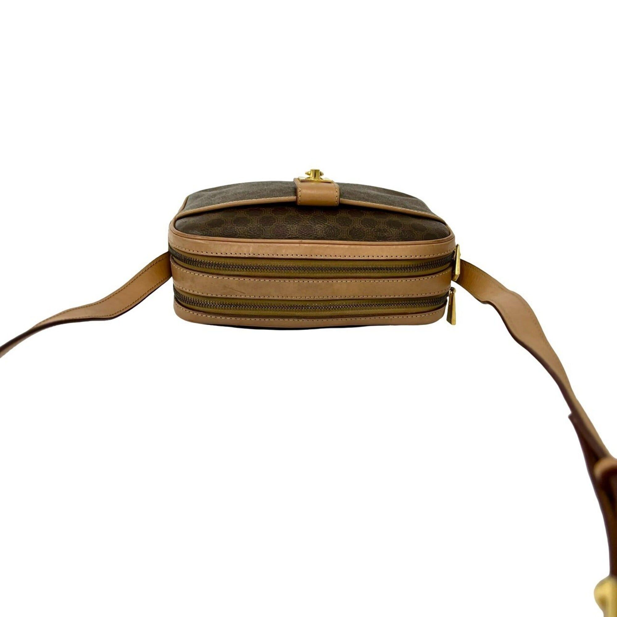 Pvc Leather Pochette Shoulder Bag (Pre-Owned) - Celine - Modalova