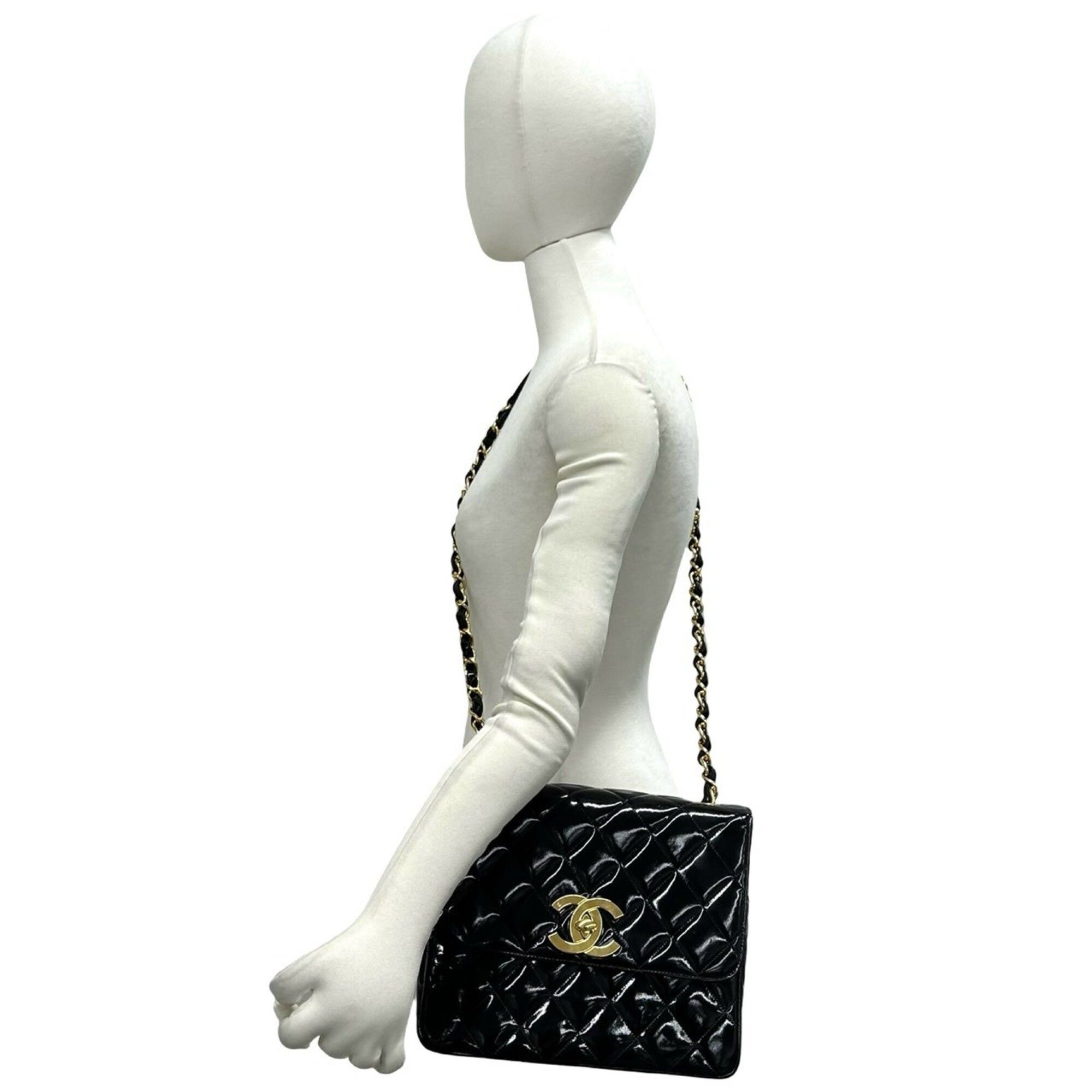 Patent Leather Shoulder Bag (Pre-Owned) - Chanel - Modalova