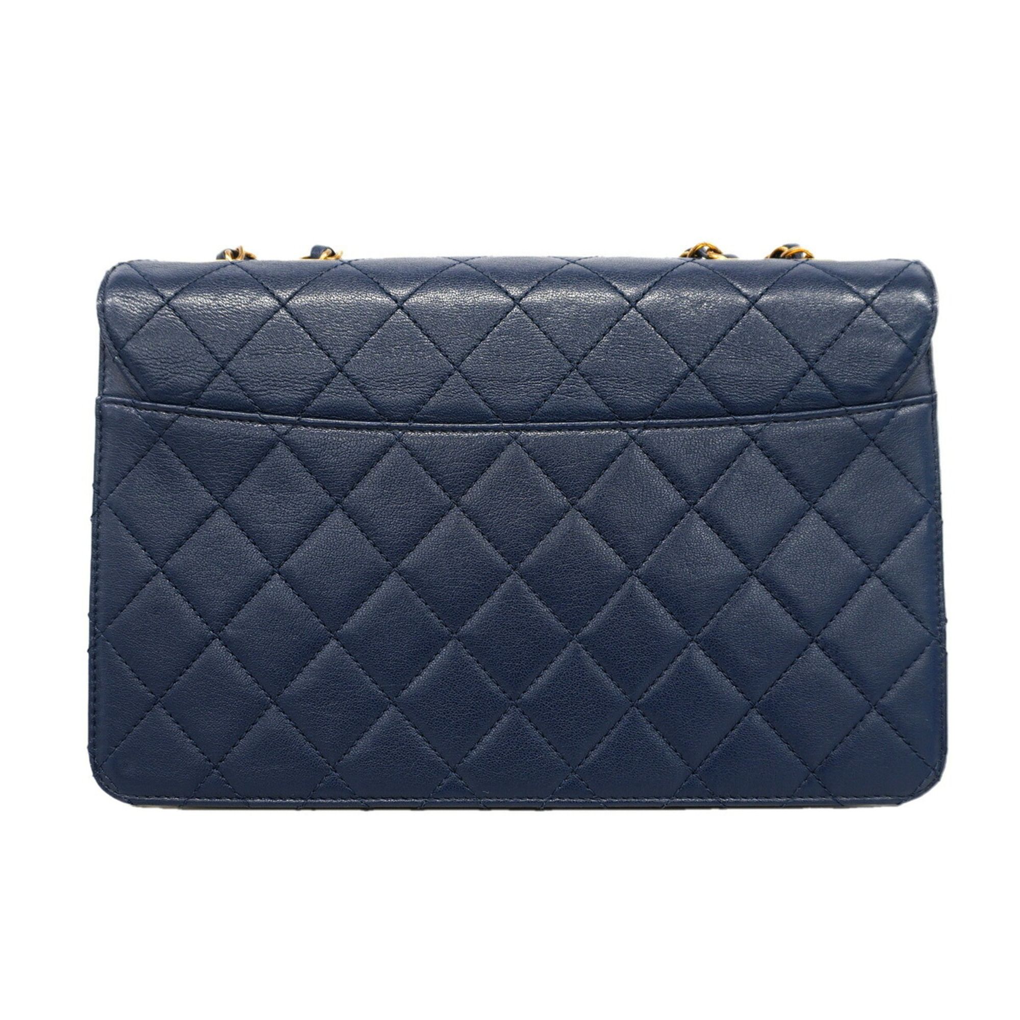 Leather Shoulder Bag (Pre-Owned) - Chanel - Modalova