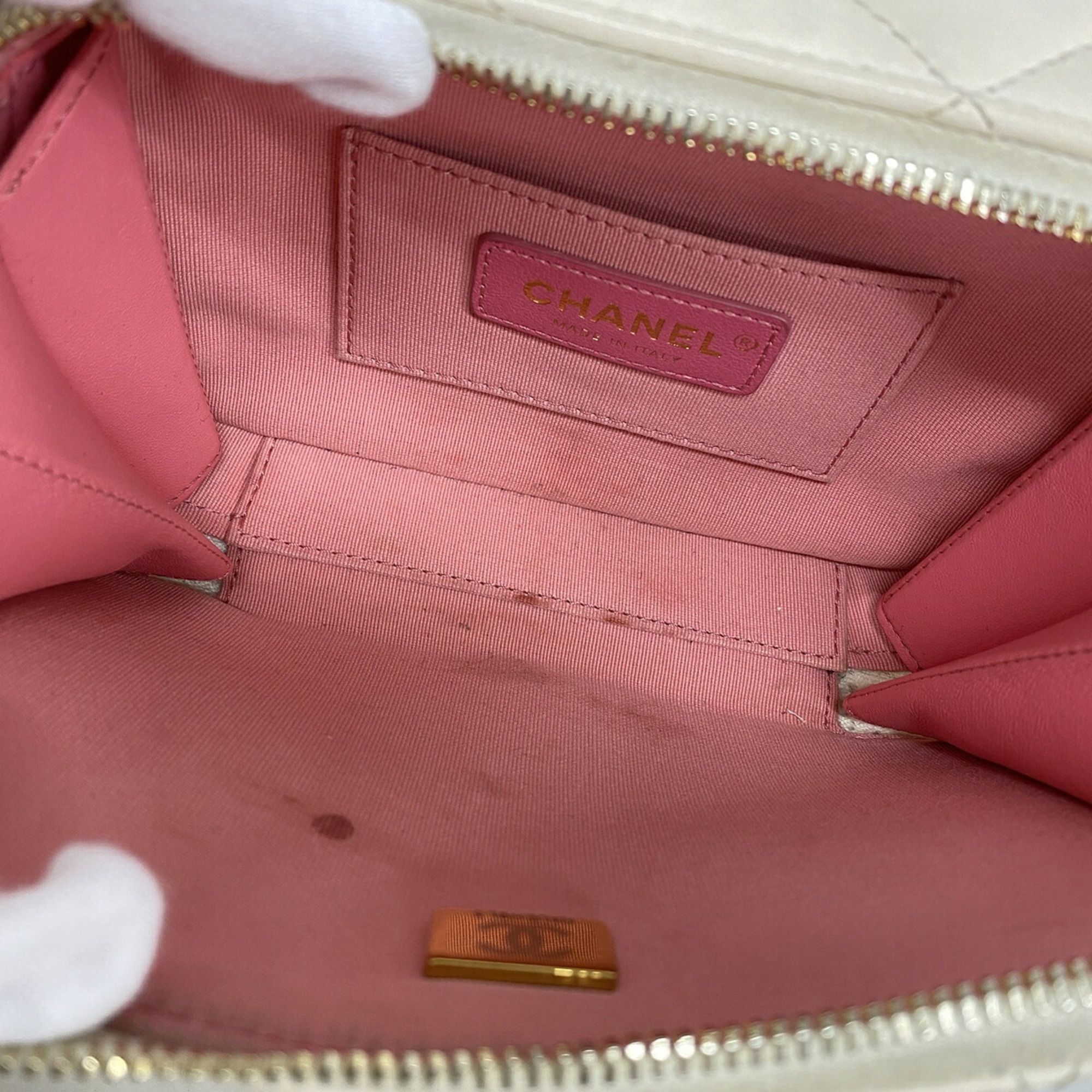 Leather Shoulder Bag (Pre-Owned) - Chanel - Modalova