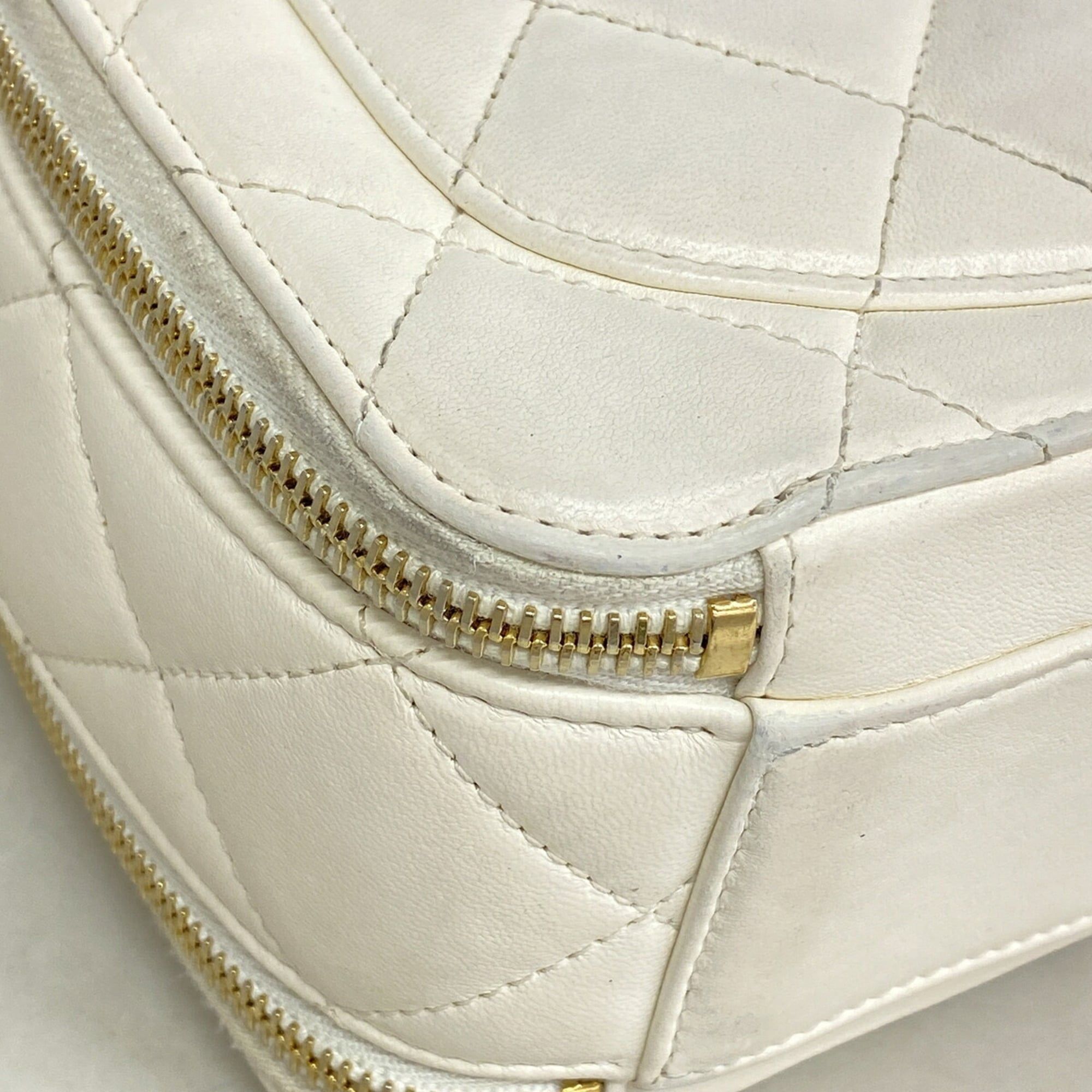 Leather Shoulder Bag (Pre-Owned) - Chanel - Modalova