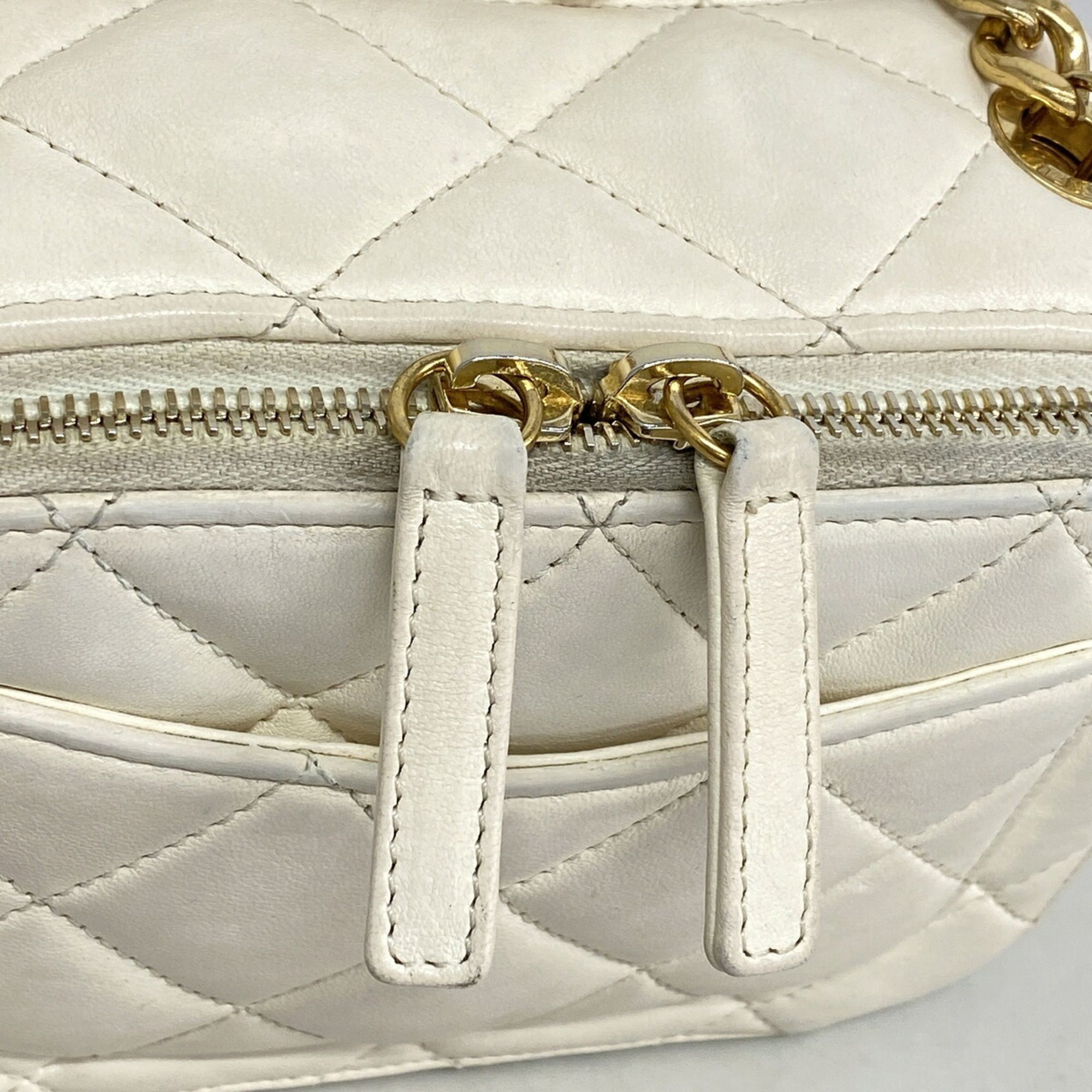 Leather Shoulder Bag (Pre-Owned) - Chanel - Modalova