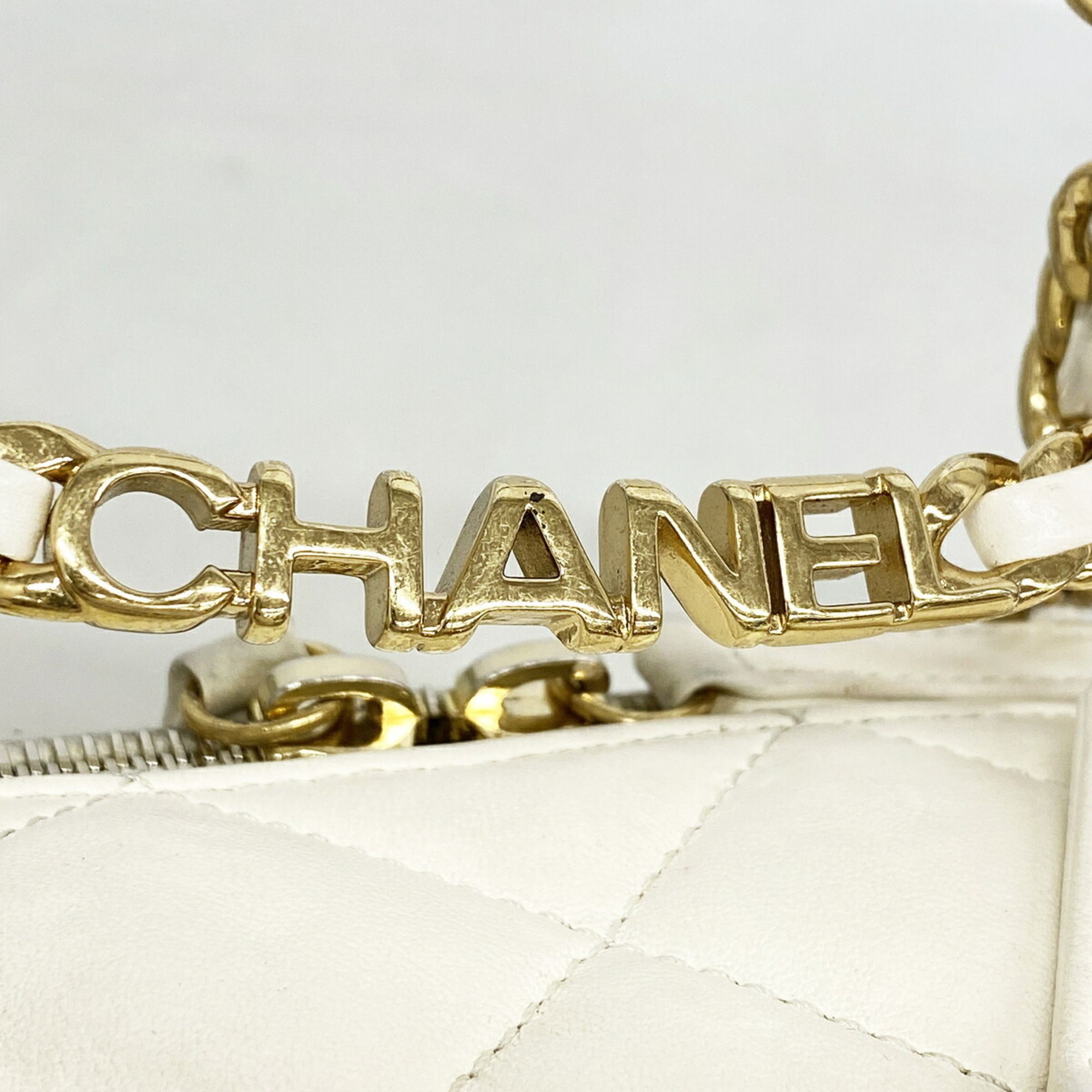 Leather Shoulder Bag (Pre-Owned) - Chanel - Modalova