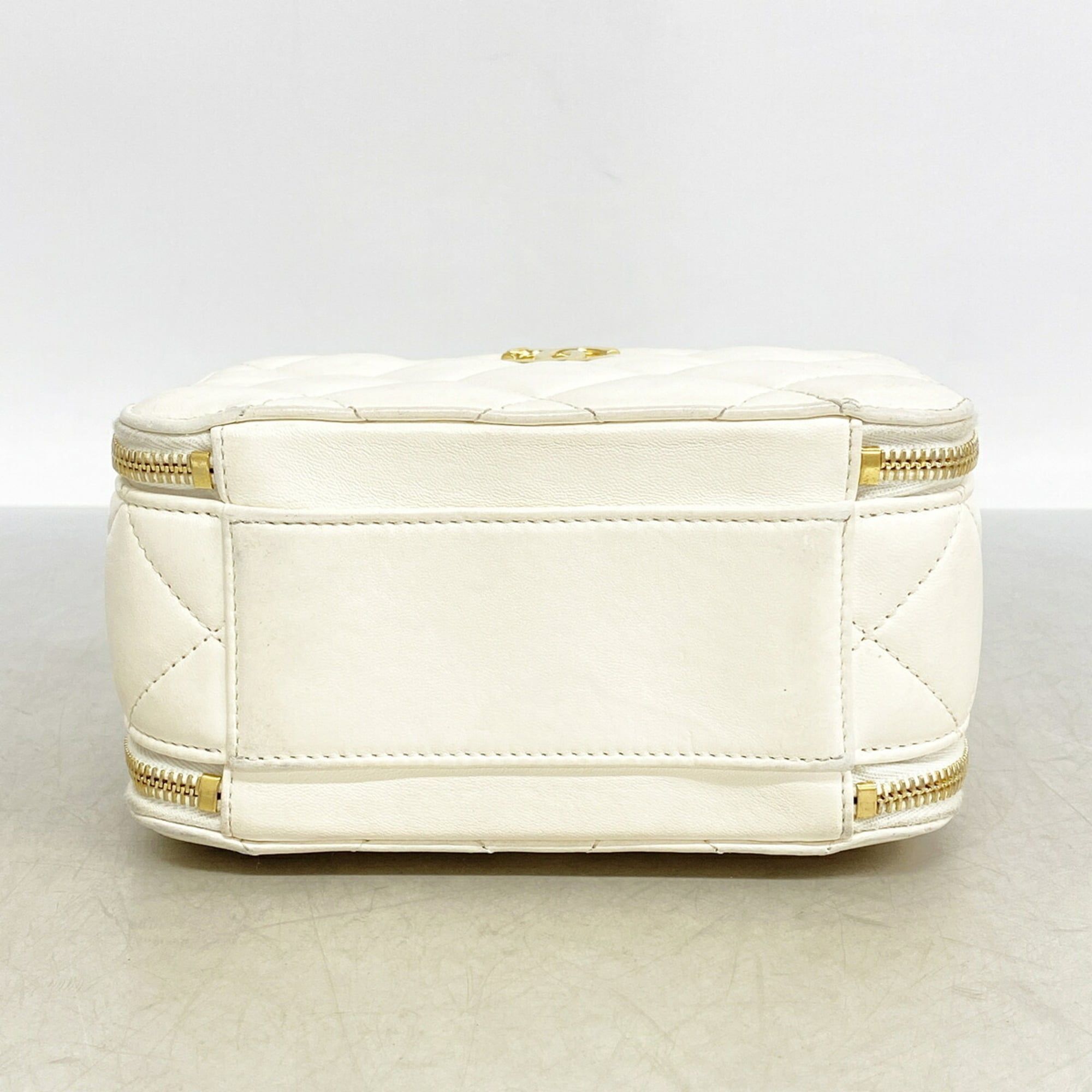 Leather Shoulder Bag (Pre-Owned) - Chanel - Modalova