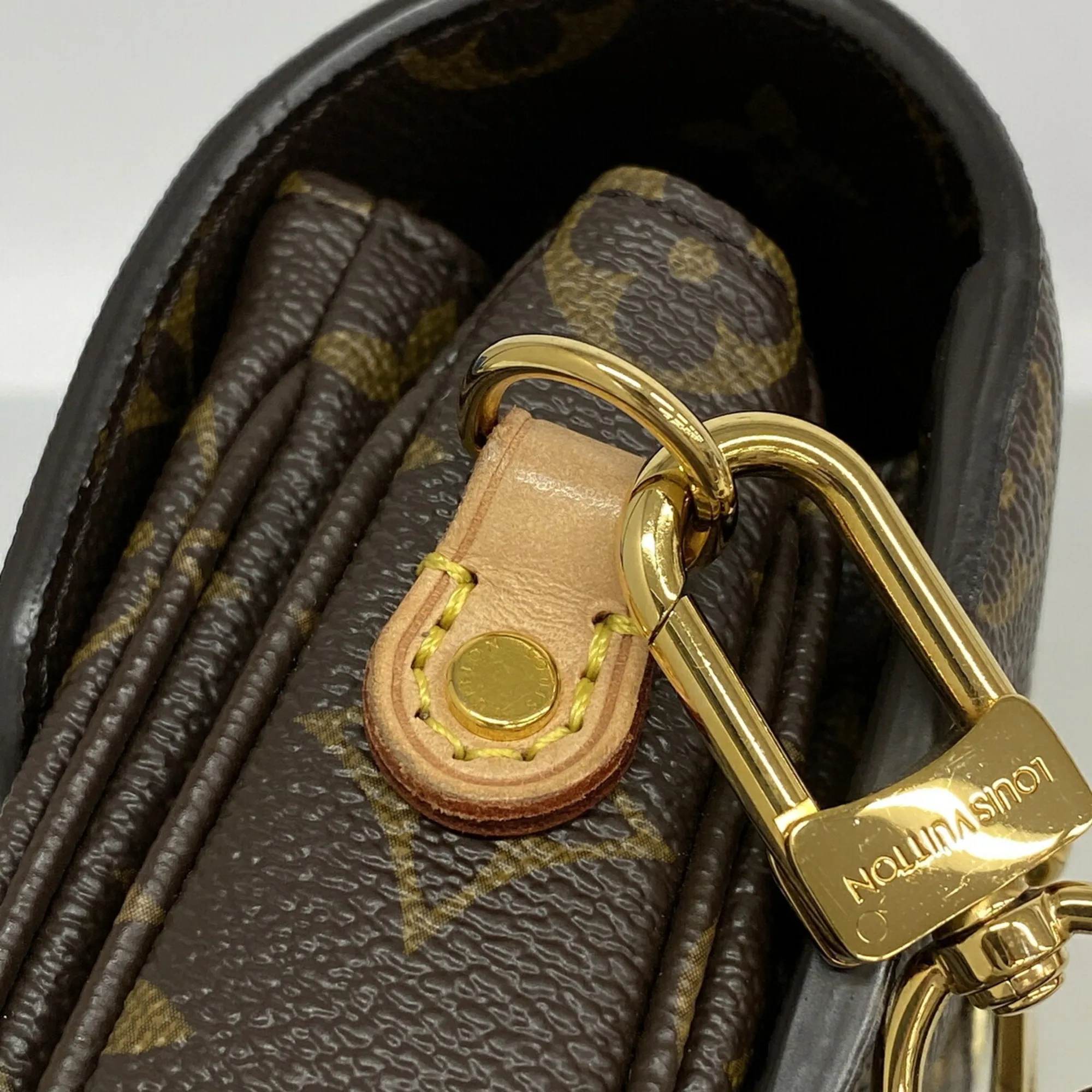 Handbag (Pre-Owned) - Louis Vuitton - Modalova