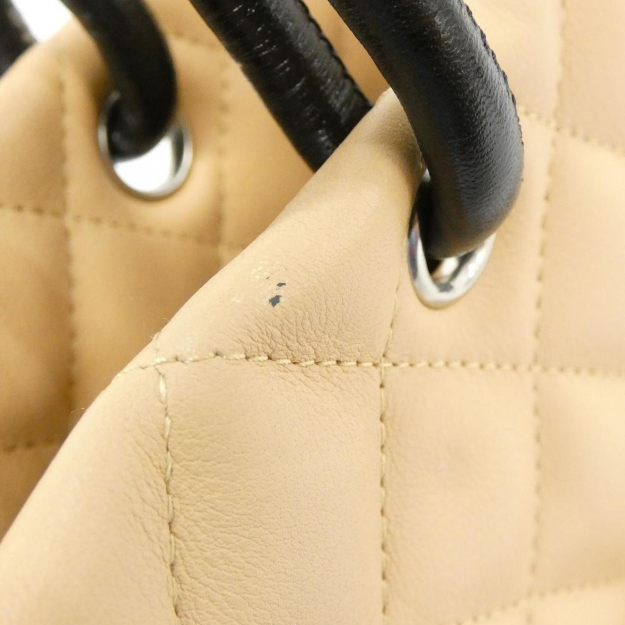 Leather Handbag (Pre-Owned) - Chanel - Modalova