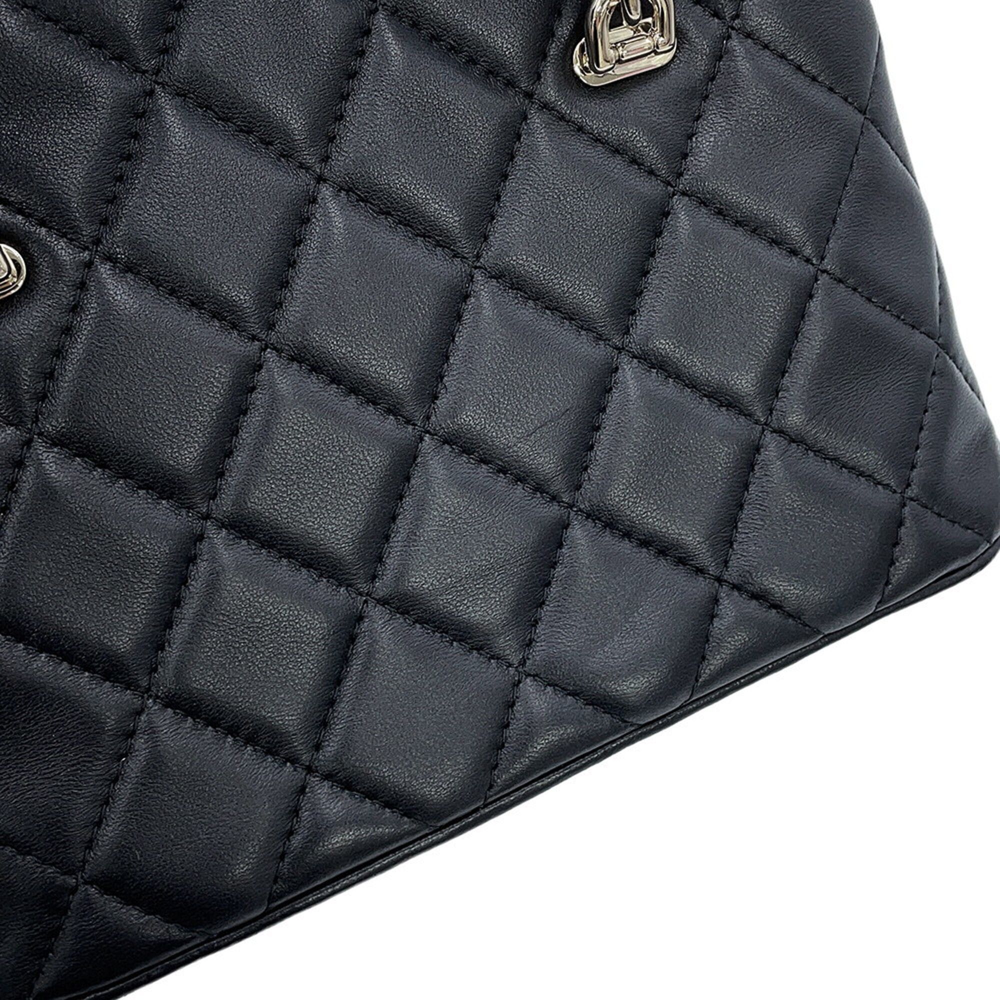 Matelasse Leather Handbag Shoulder Bag (Pre-Owned) - Chanel - Modalova