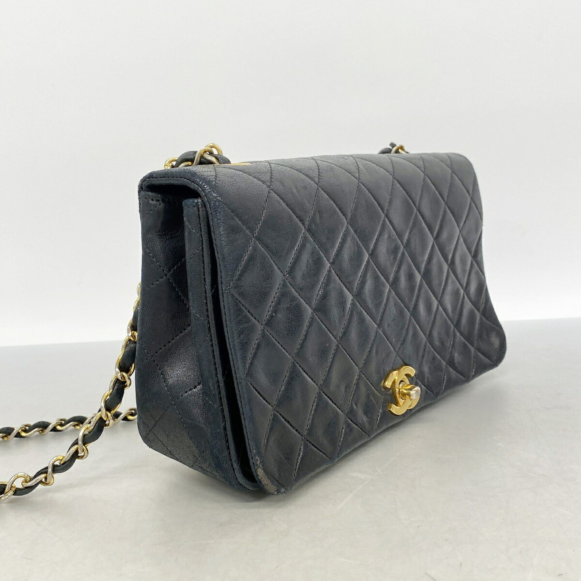 Leather Shoulder Bag (Pre-Owned) - Chanel - Modalova