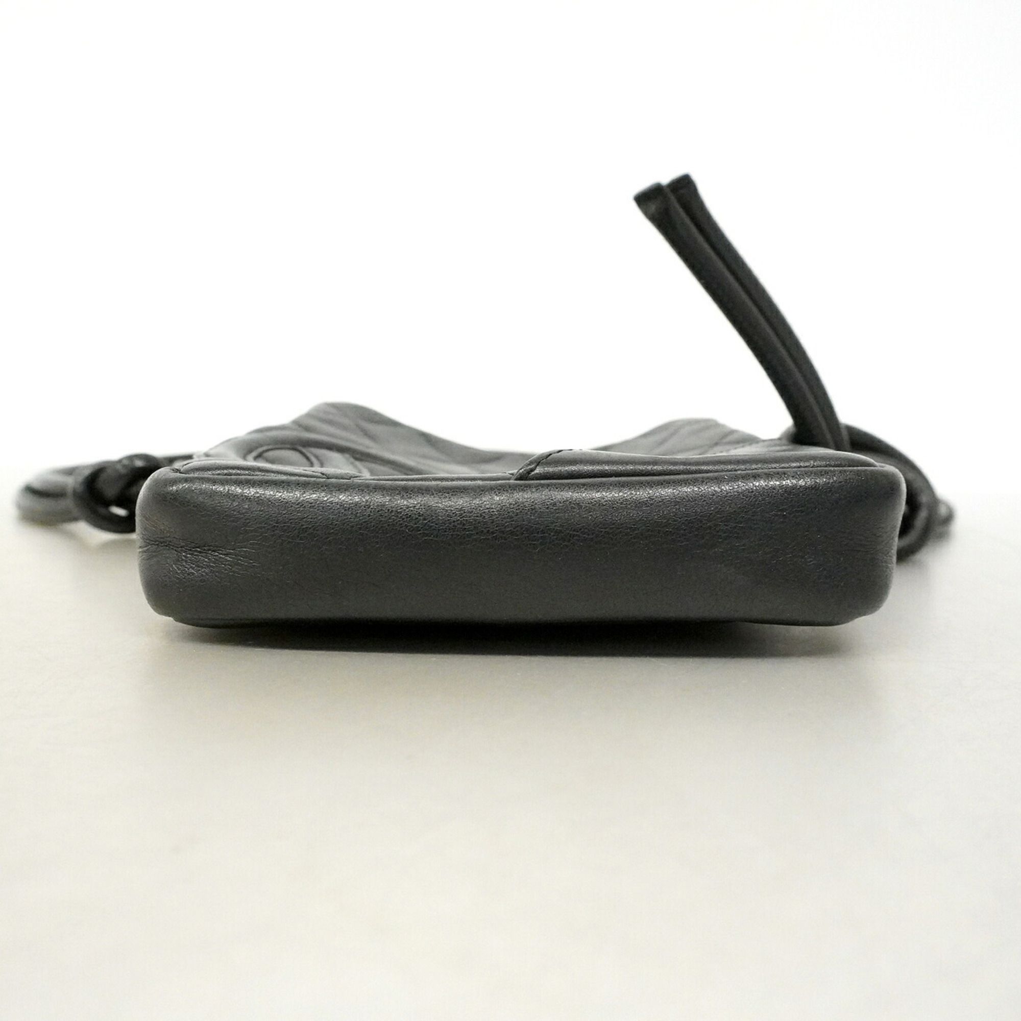 Leather Shoulder Bag (Pre-Owned) - Chanel - Modalova