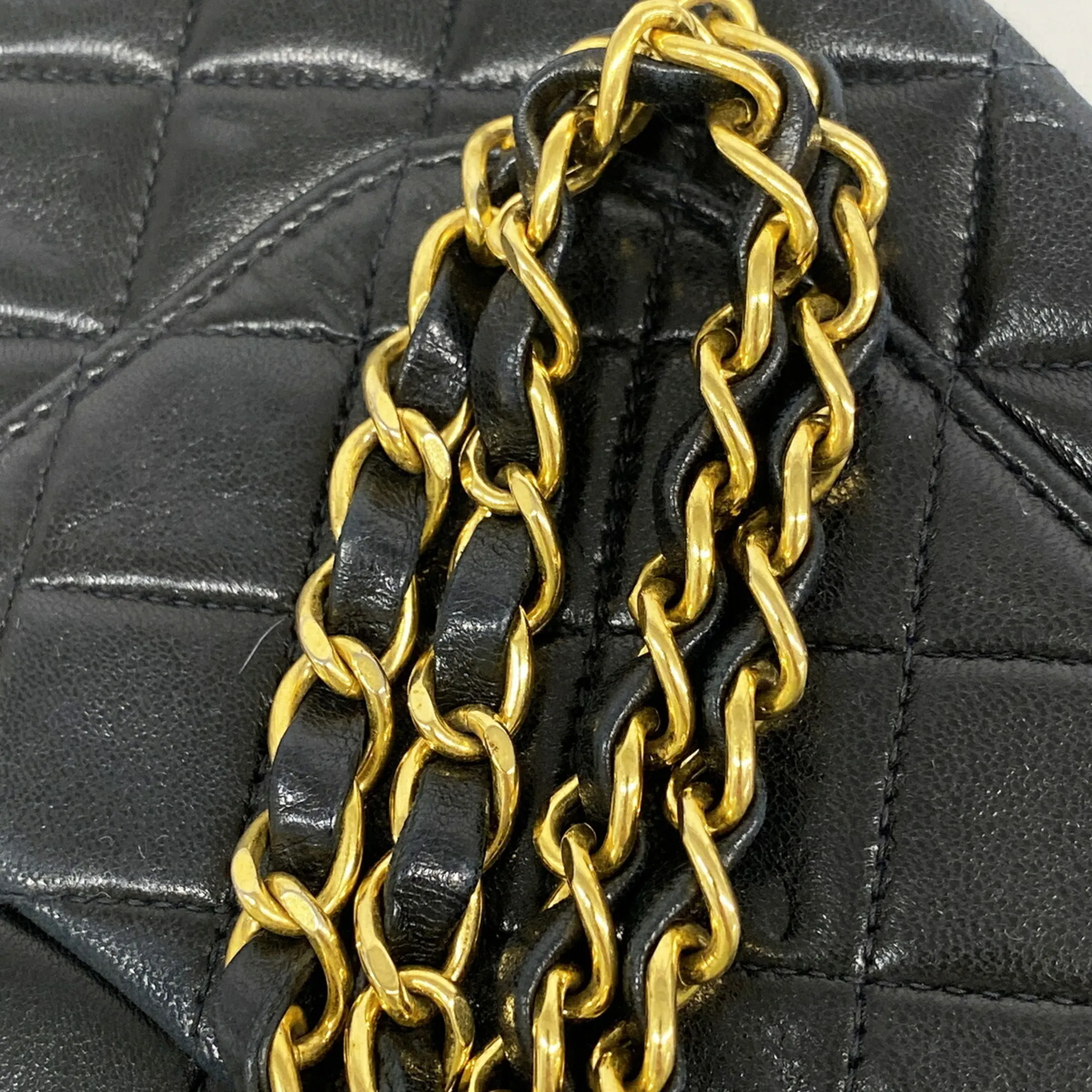 Leather Shoulder Bag (Pre-Owned) - Chanel - Modalova