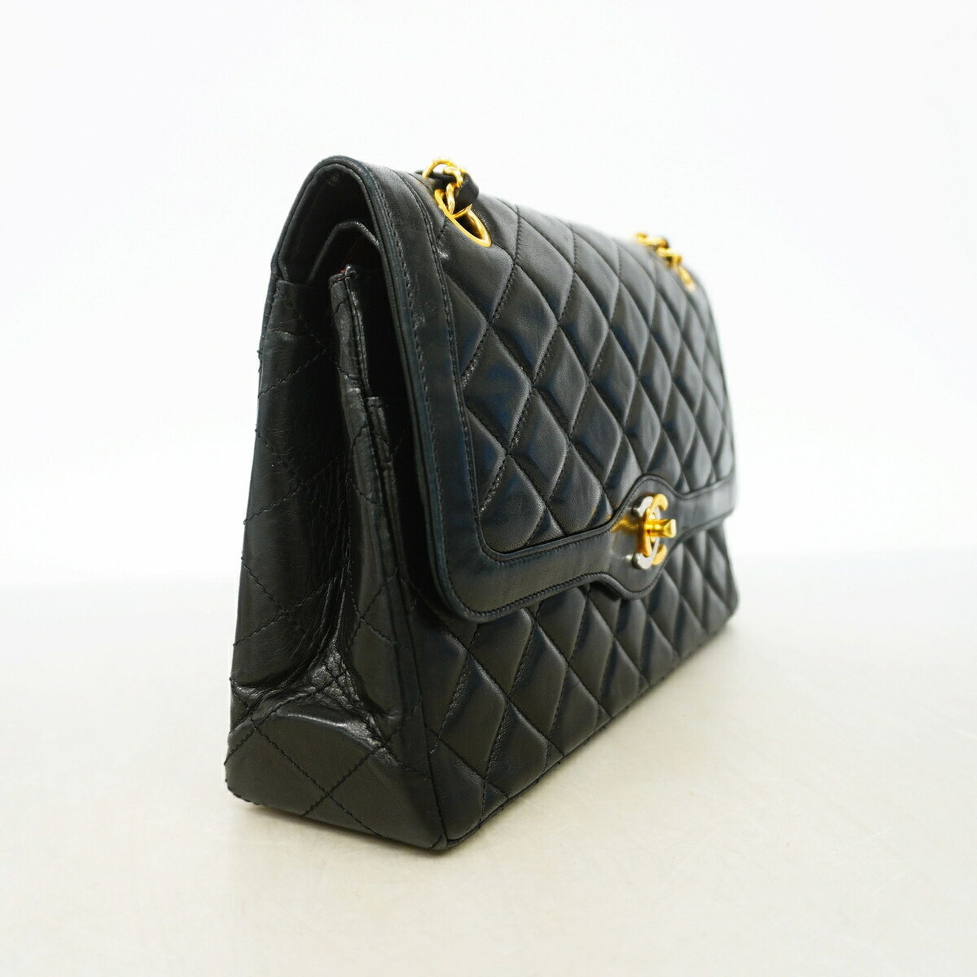 Leather Shoulder Bag (Pre-Owned) - Chanel - Modalova