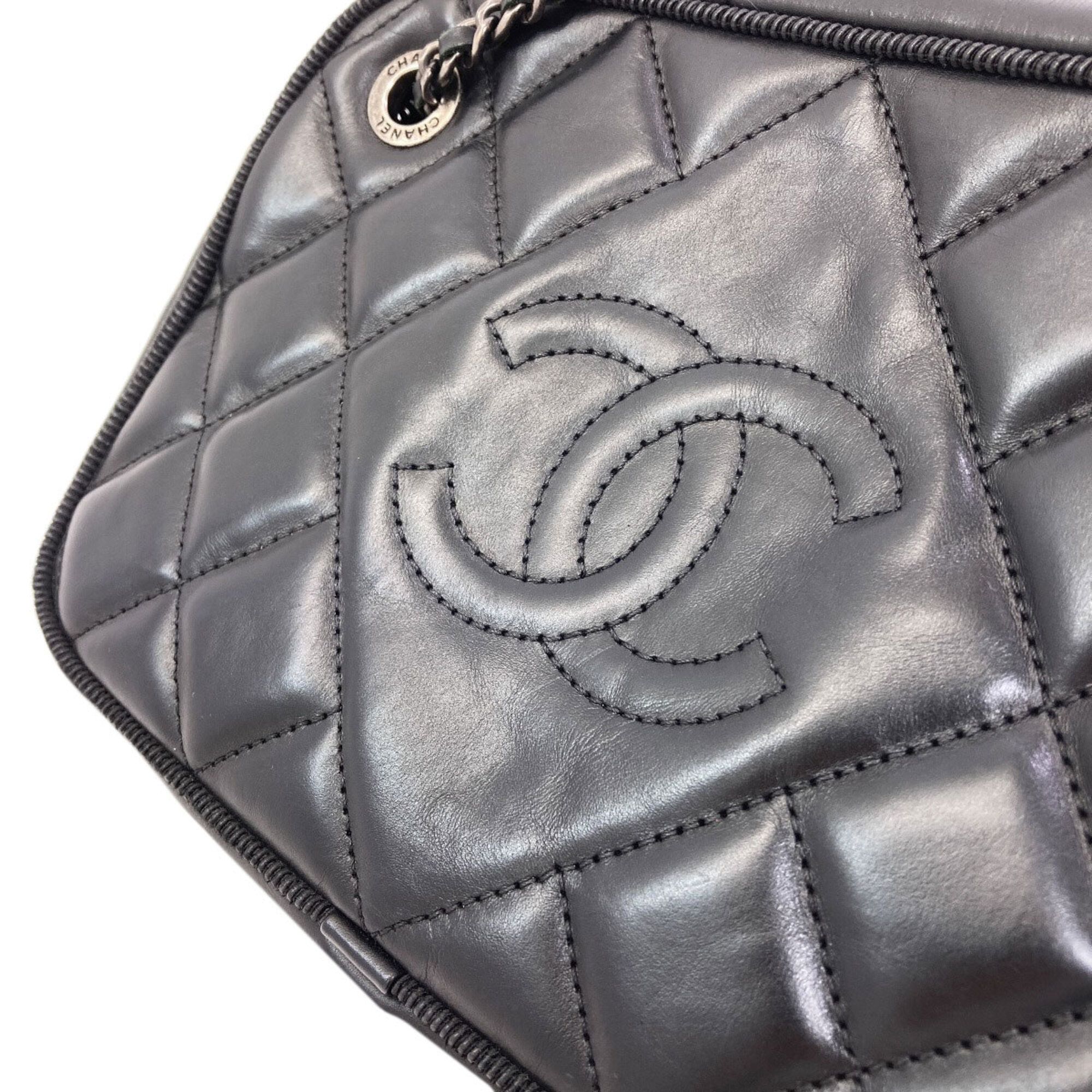 Leather Shoulder Bag (Pre-Owned) - Chanel - Modalova