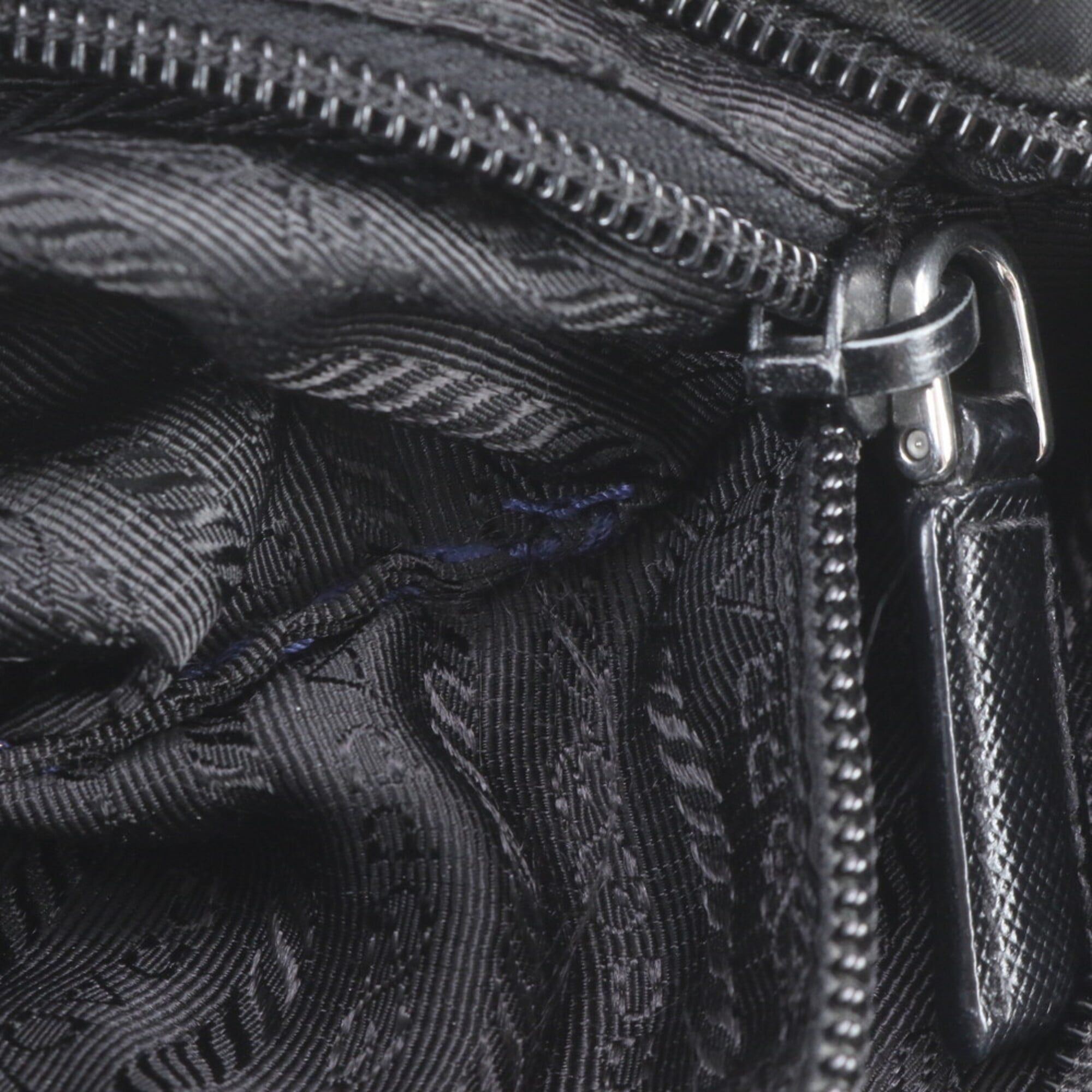 Leather Nylon Messenger Bag Shoulder Bag (Pre-Owned) - Prada - Modalova