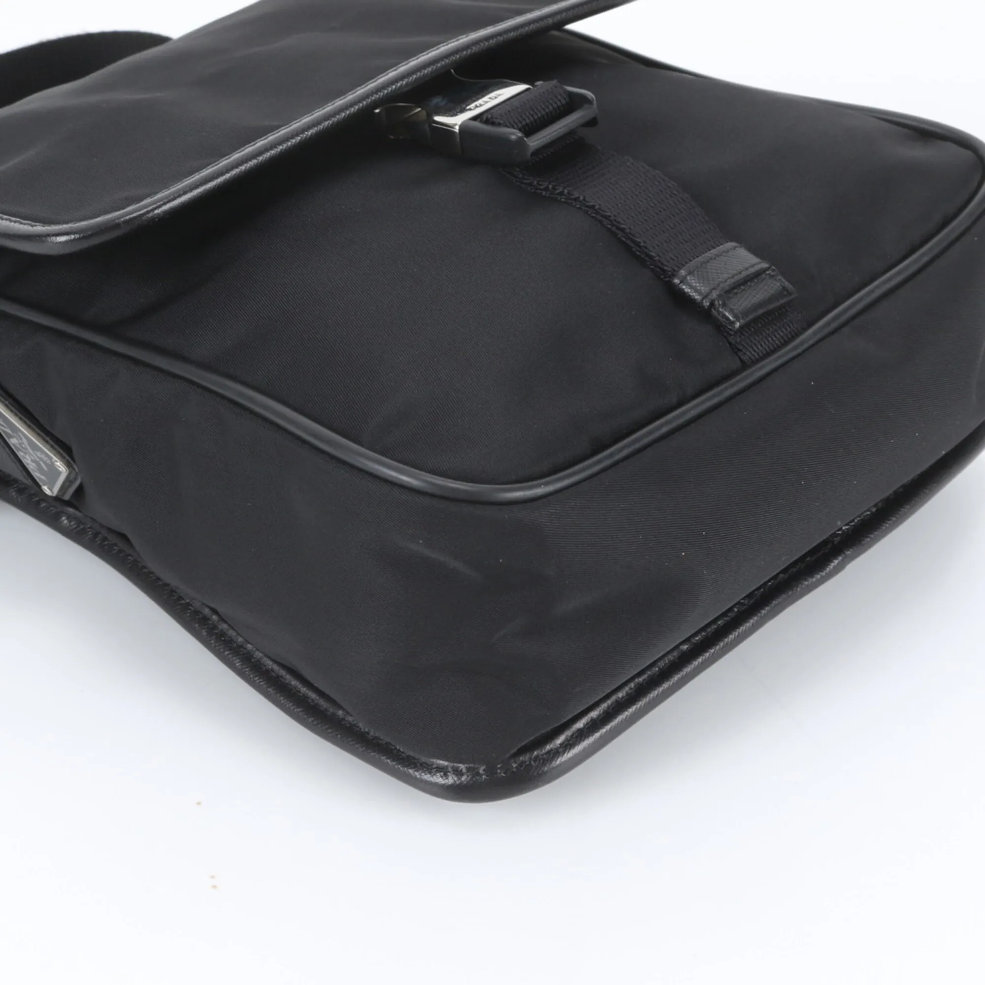 Leather Nylon Messenger Bag Shoulder Bag (Pre-Owned) - Prada - Modalova