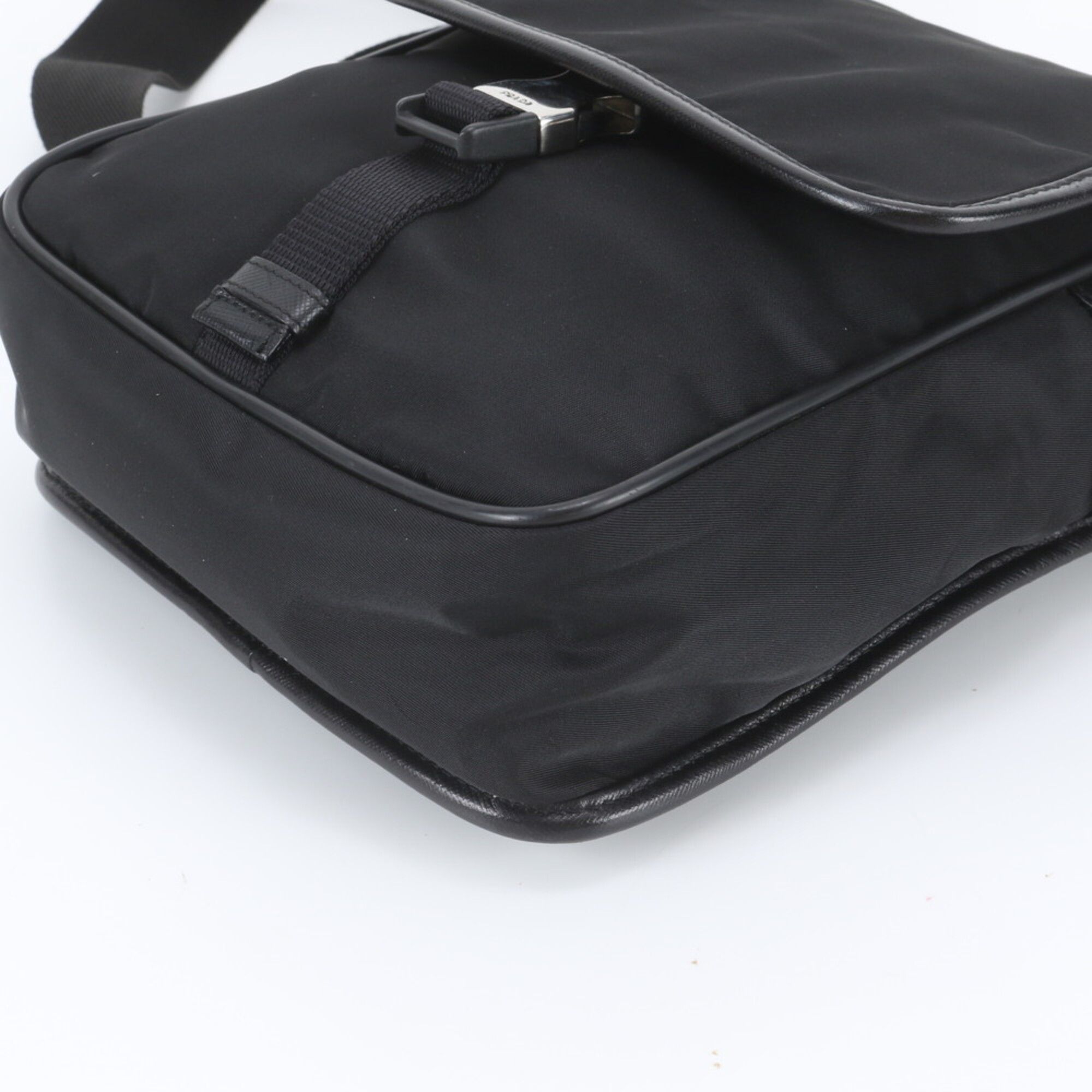 Leather Nylon Messenger Bag Shoulder Bag (Pre-Owned) - Prada - Modalova