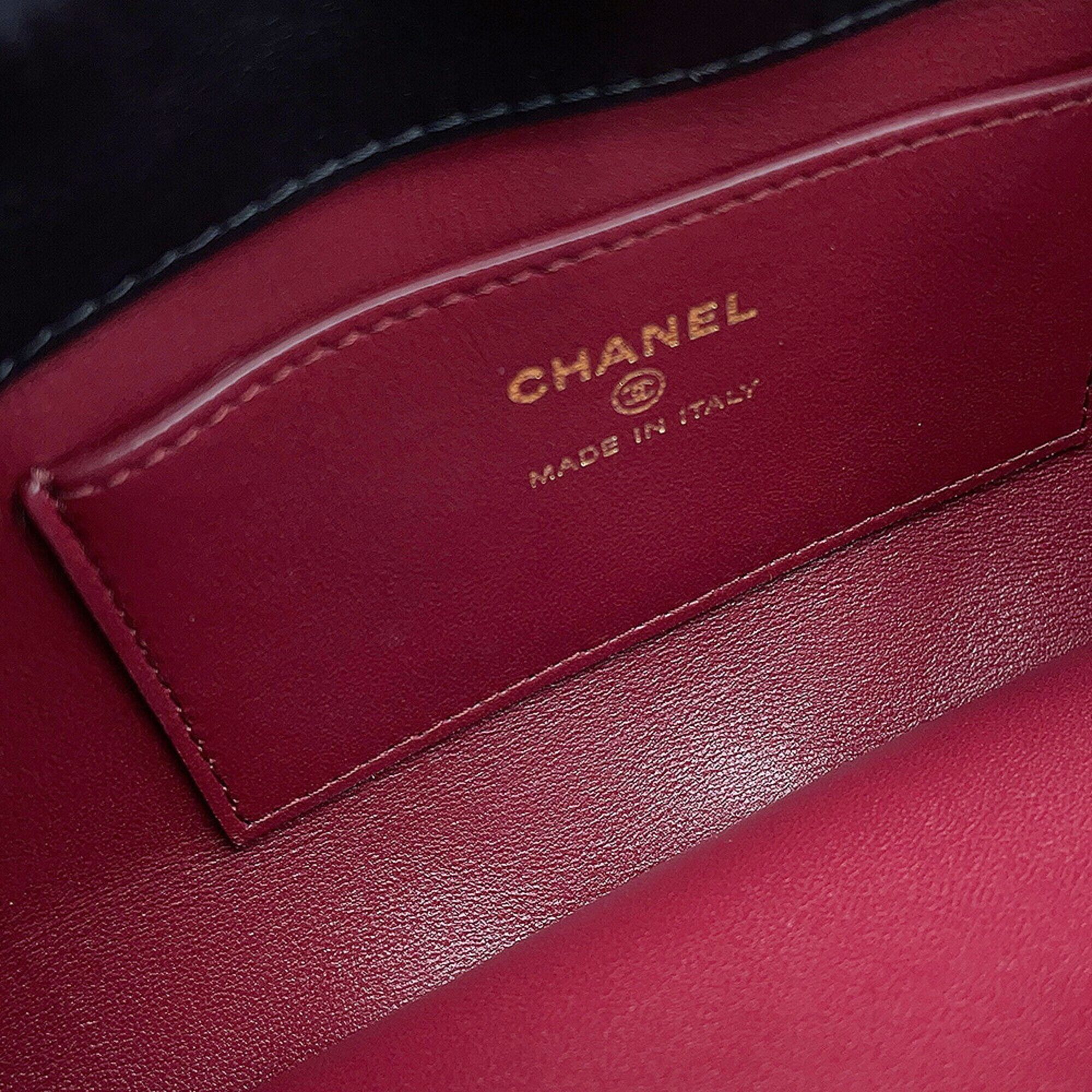 Matelasse Leather Handbag Shoulder Bag (Pre-Owned) - Chanel - Modalova