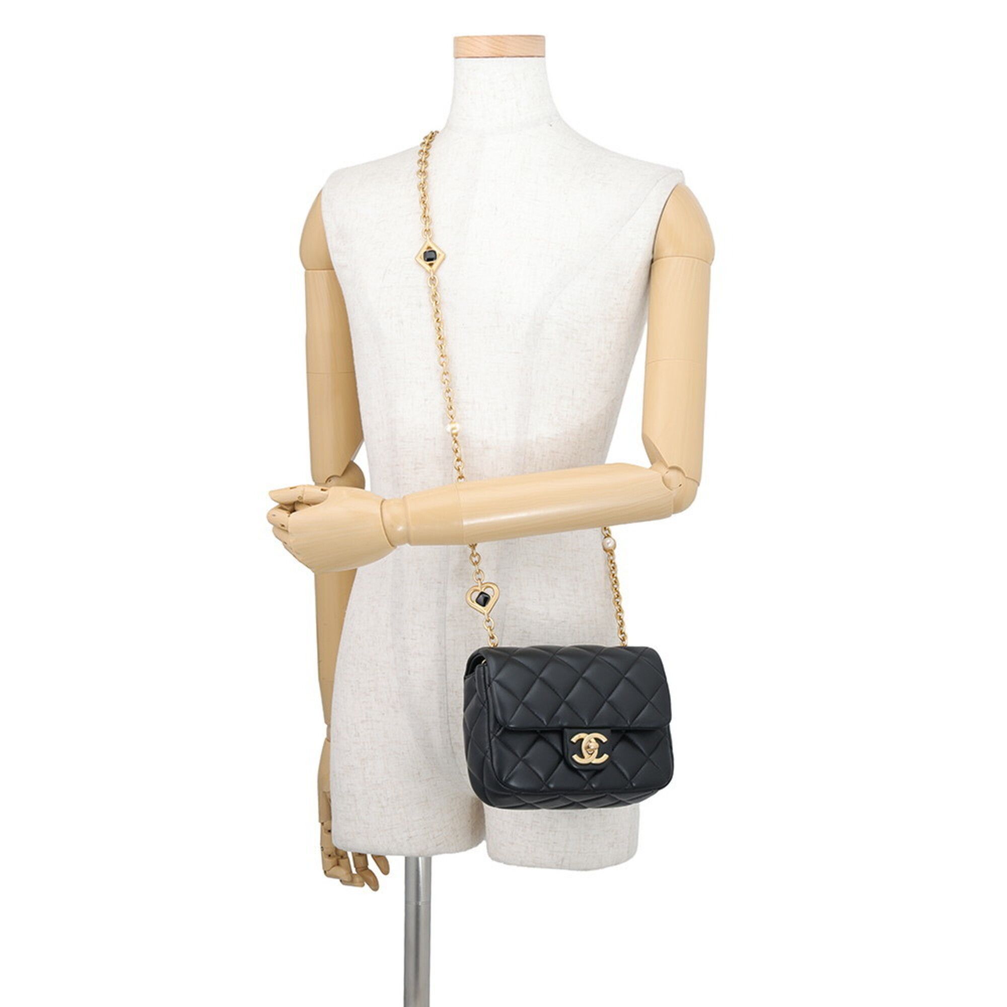 Leather Shoulder Bag (Pre-Owned) - Chanel - Modalova