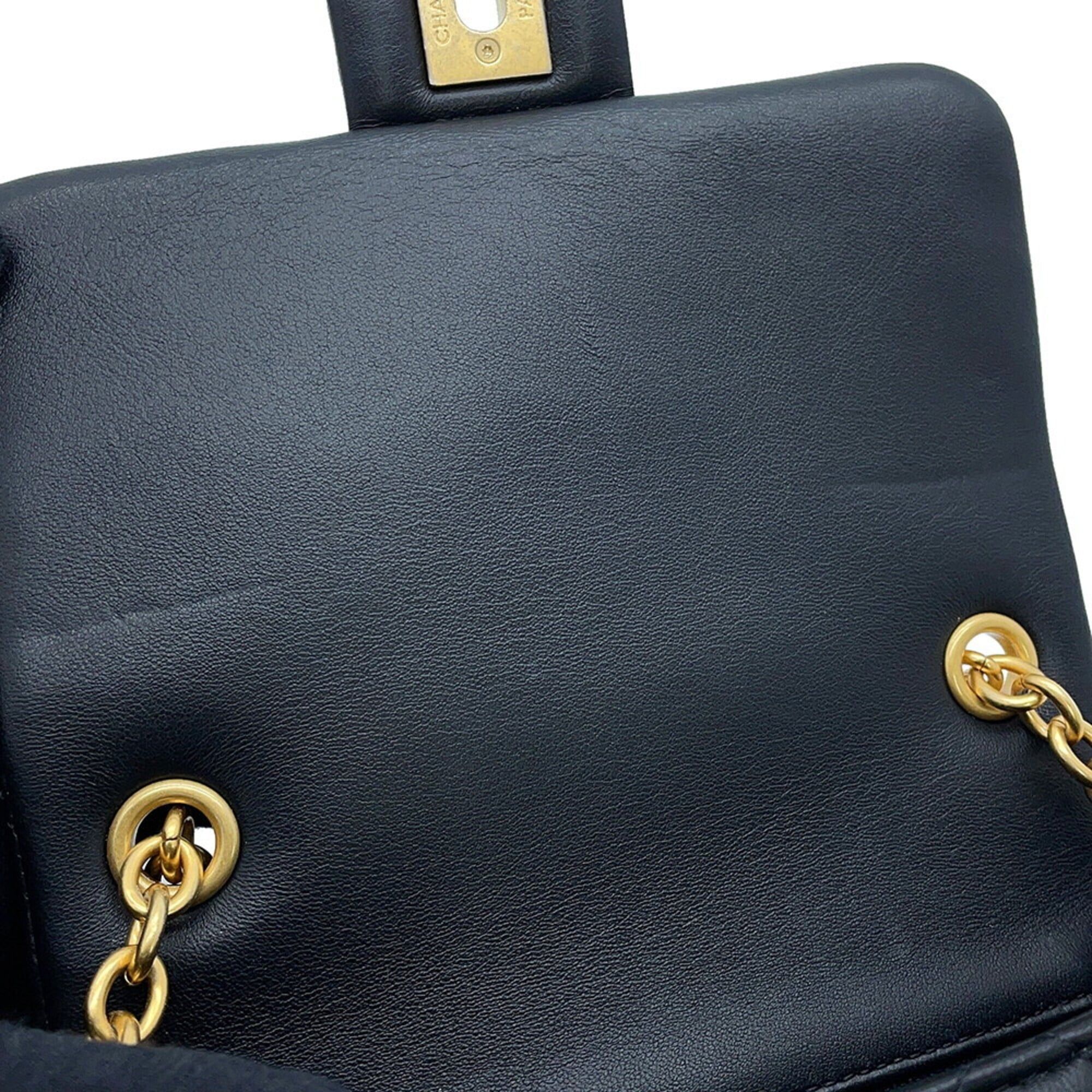 Leather Shoulder Bag (Pre-Owned) - Chanel - Modalova