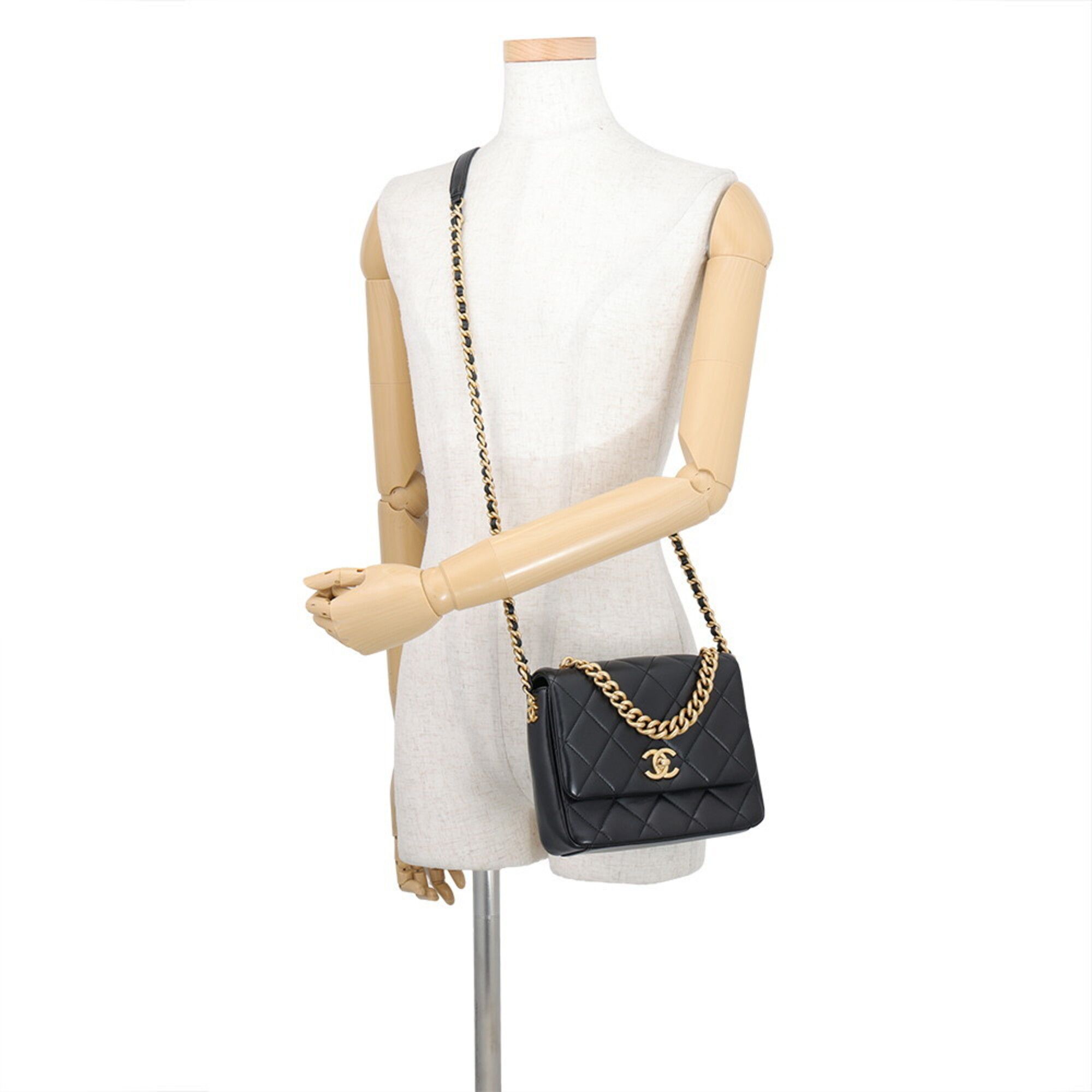 Matelasse Leather Handbag Shoulder Bag (Pre-Owned) - Chanel - Modalova