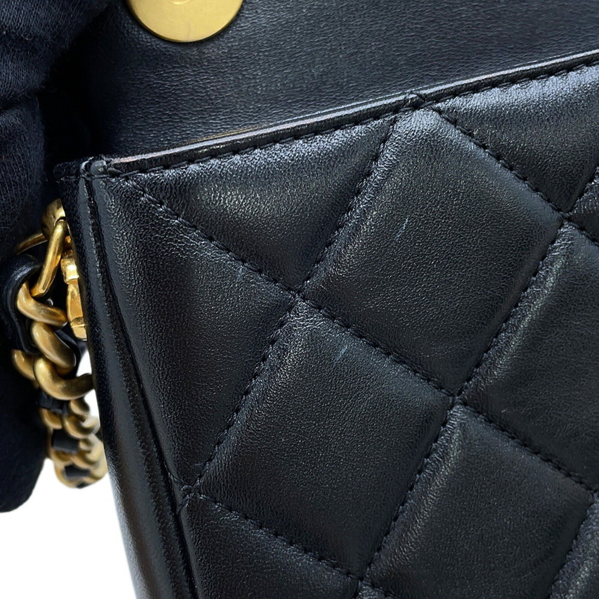 Matelasse Leather Handbag Shoulder Bag (Pre-Owned) - Chanel - Modalova
