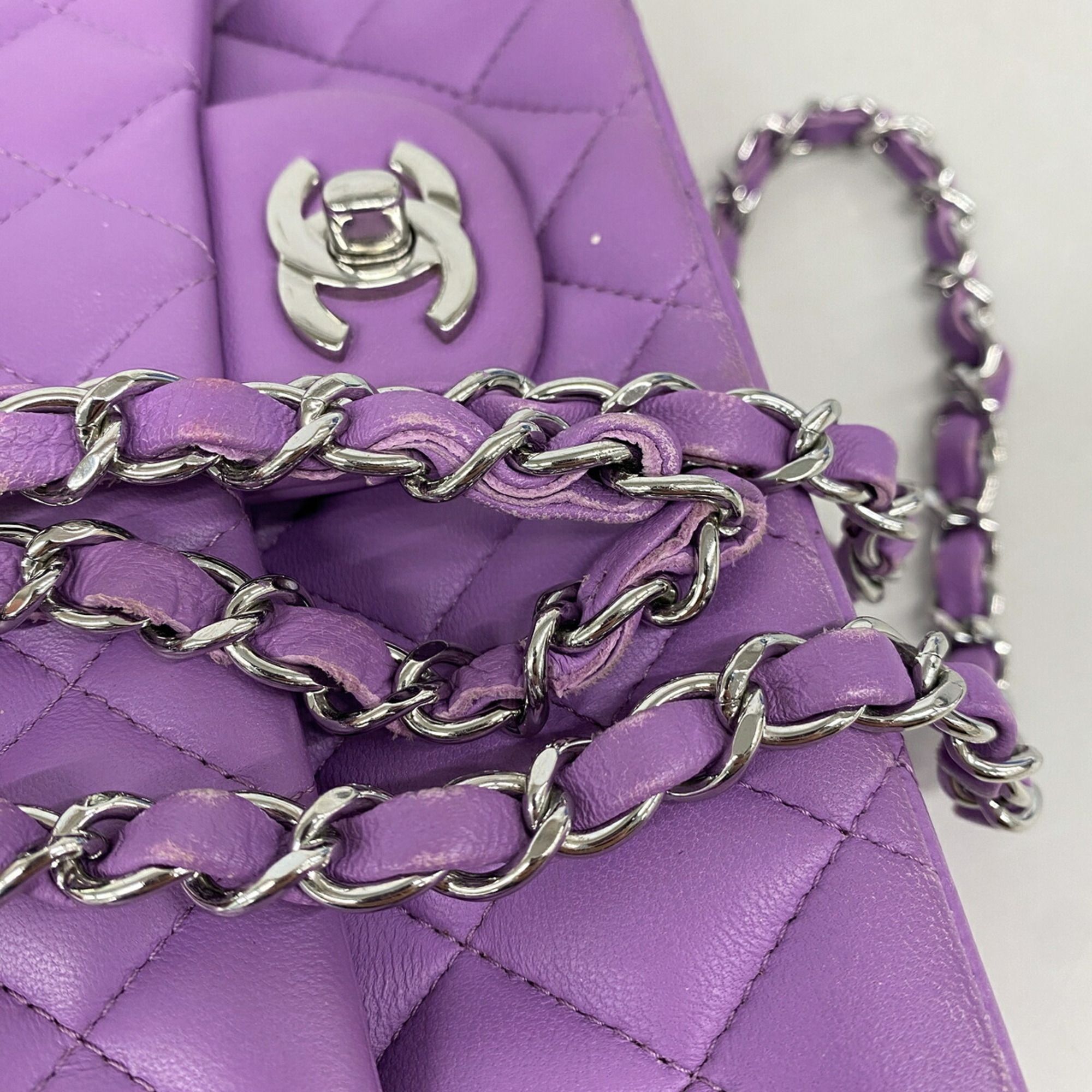 Leather Shoulder Bag (Pre-Owned) - Chanel - Modalova