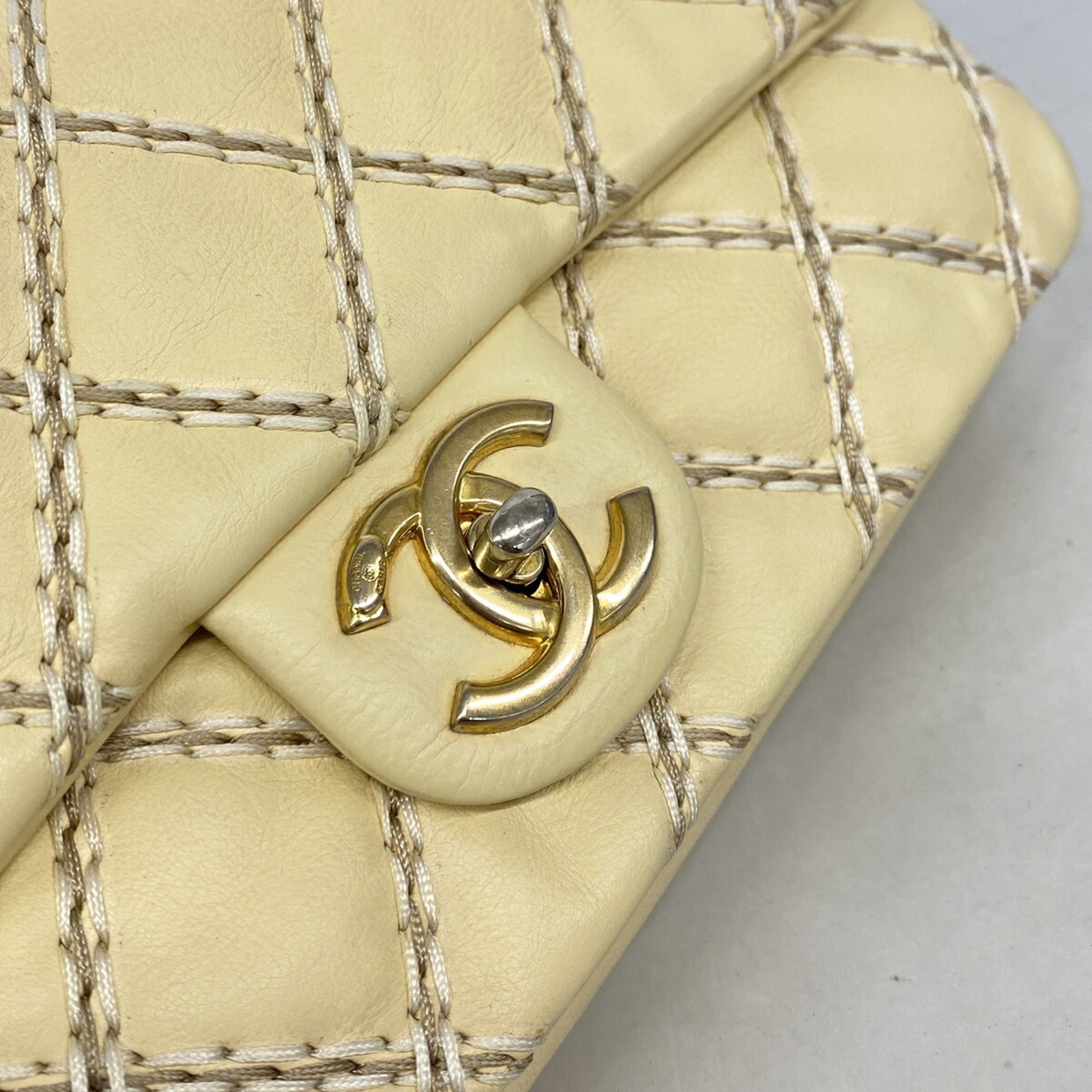 Leather Shoulder Bag (Pre-Owned) - Chanel - Modalova