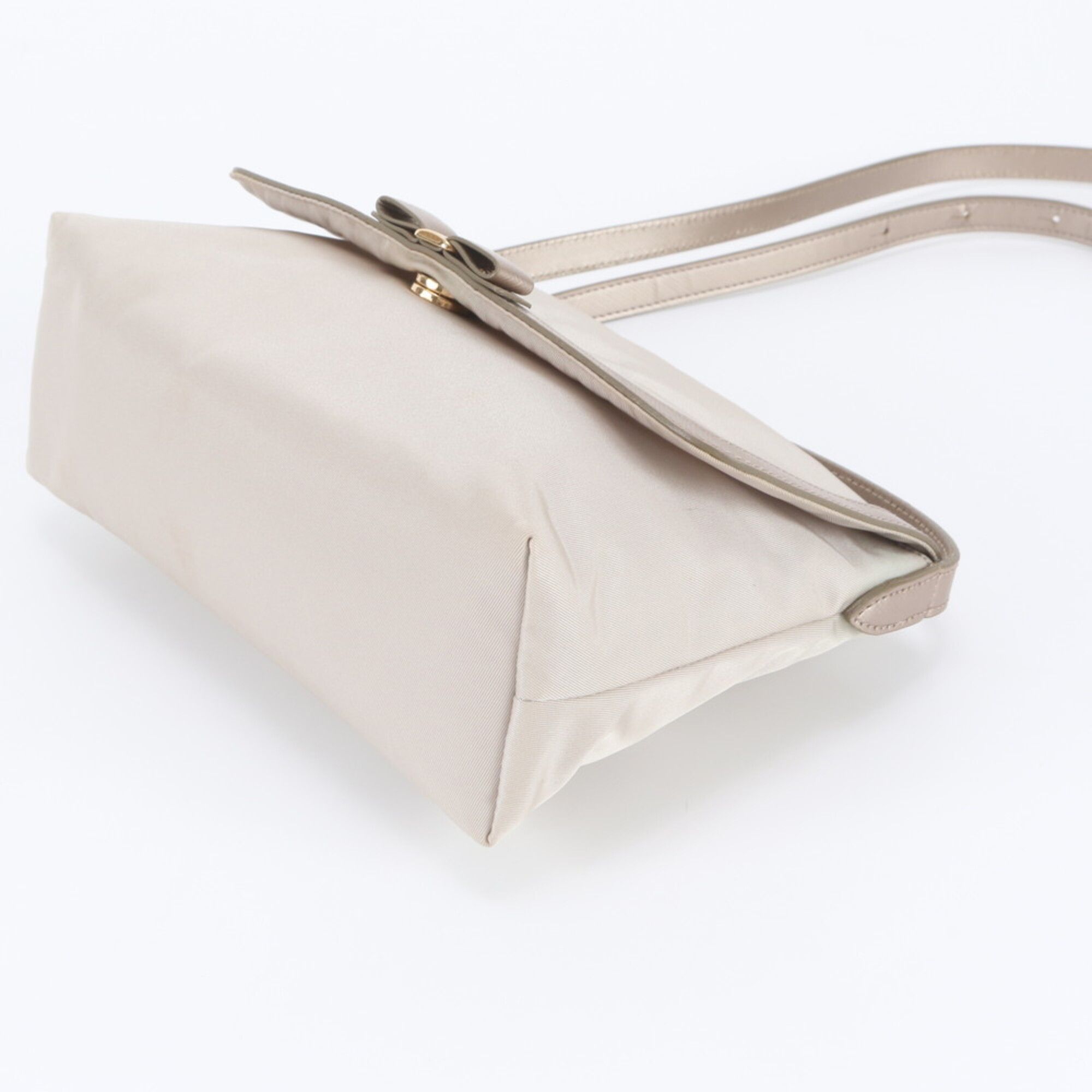 Leather Nylon Shoulder Bag (Pre-Owned) - Salvatore Ferragamo - Modalova