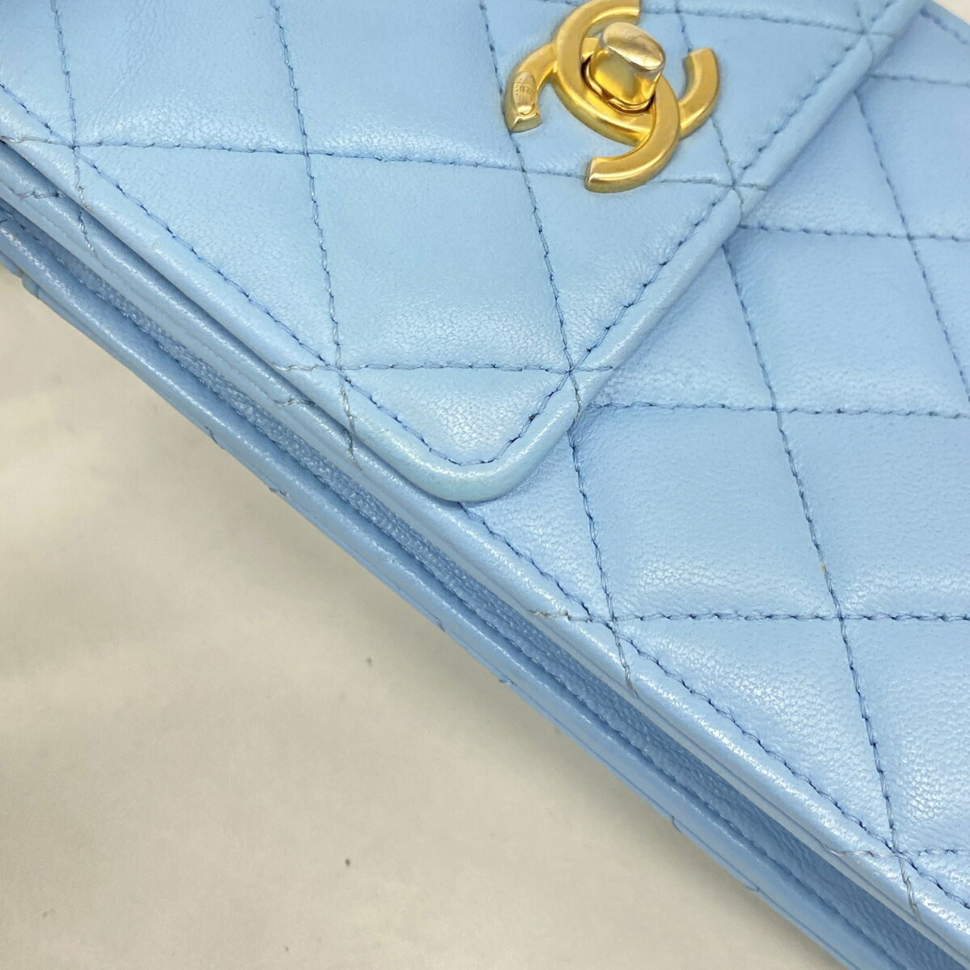 Leather Shoulder Bag (Pre-Owned) - Chanel - Modalova