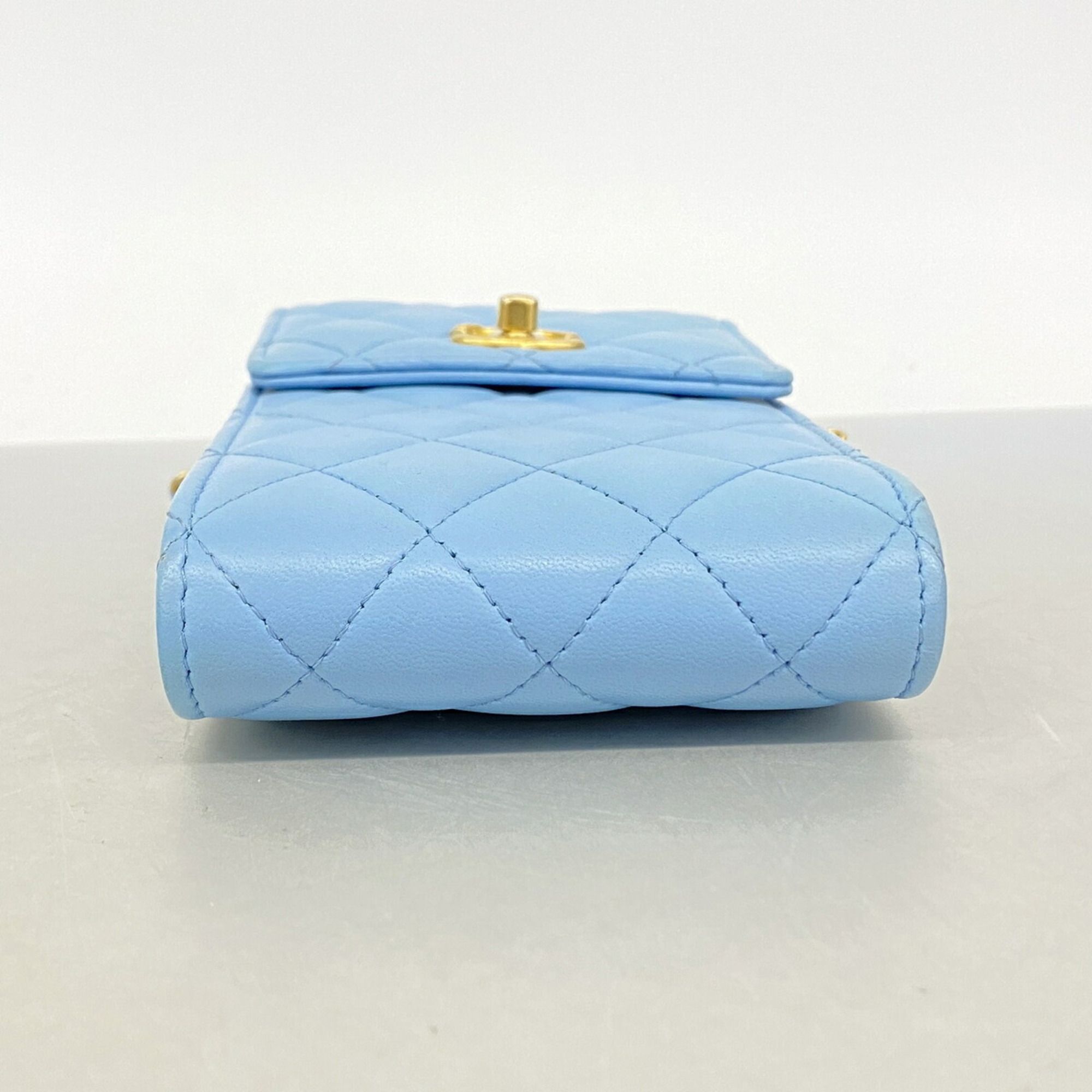 Leather Shoulder Bag (Pre-Owned) - Chanel - Modalova