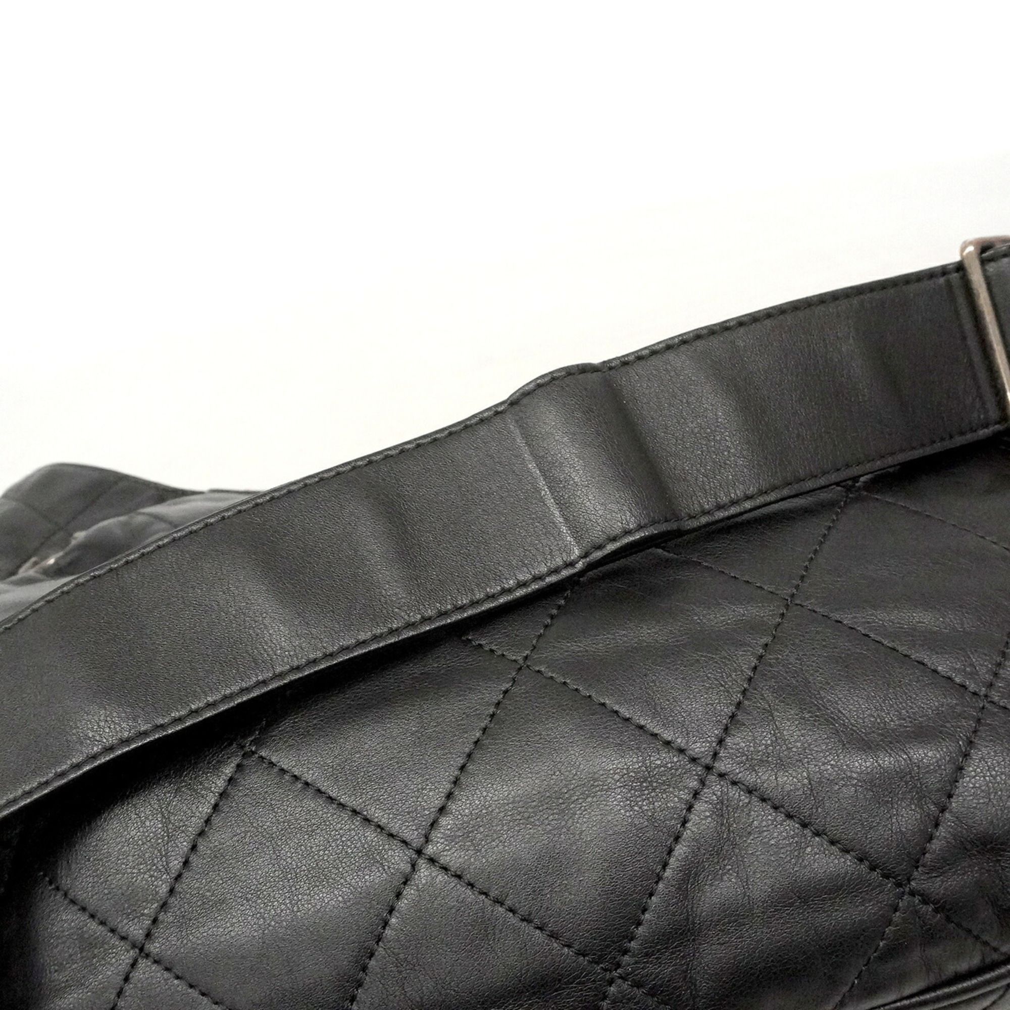 Leather Shoulder Bag (Pre-Owned) - Chanel - Modalova