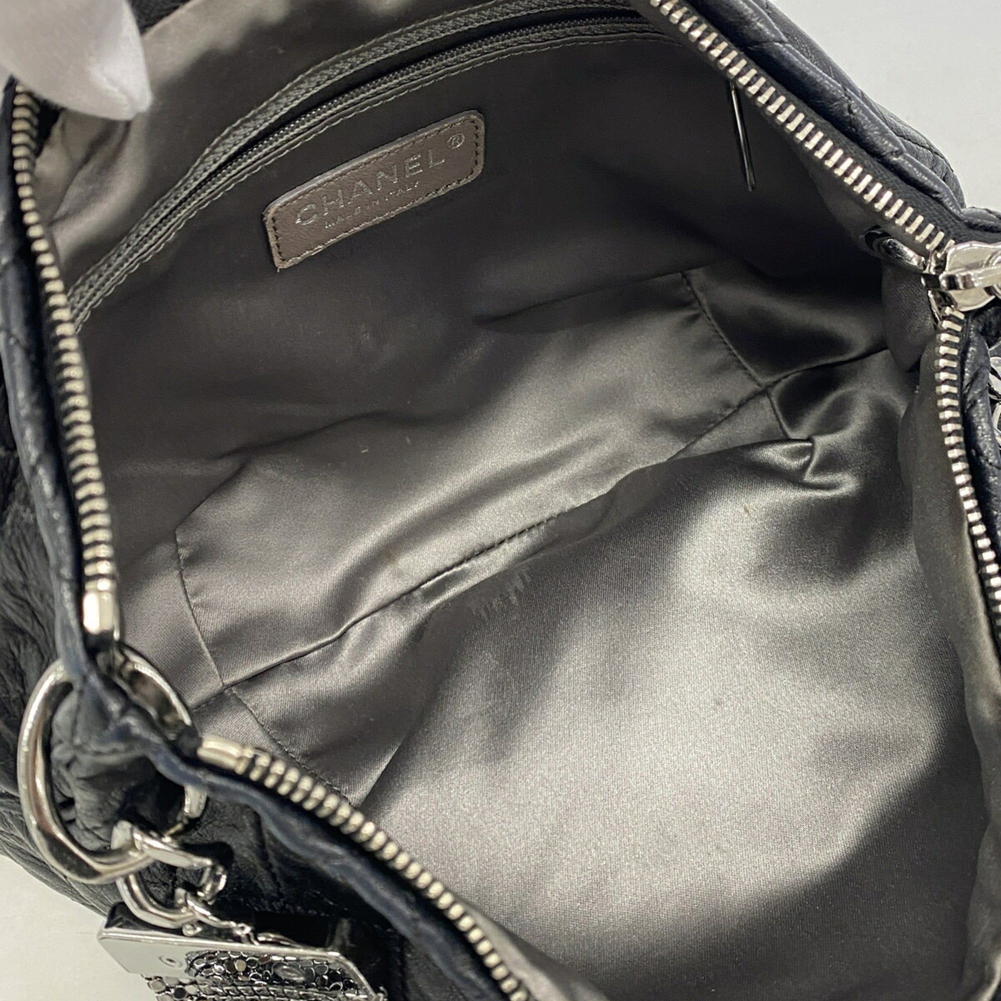 Leather Shoulder Bag (Pre-Owned) - Chanel - Modalova
