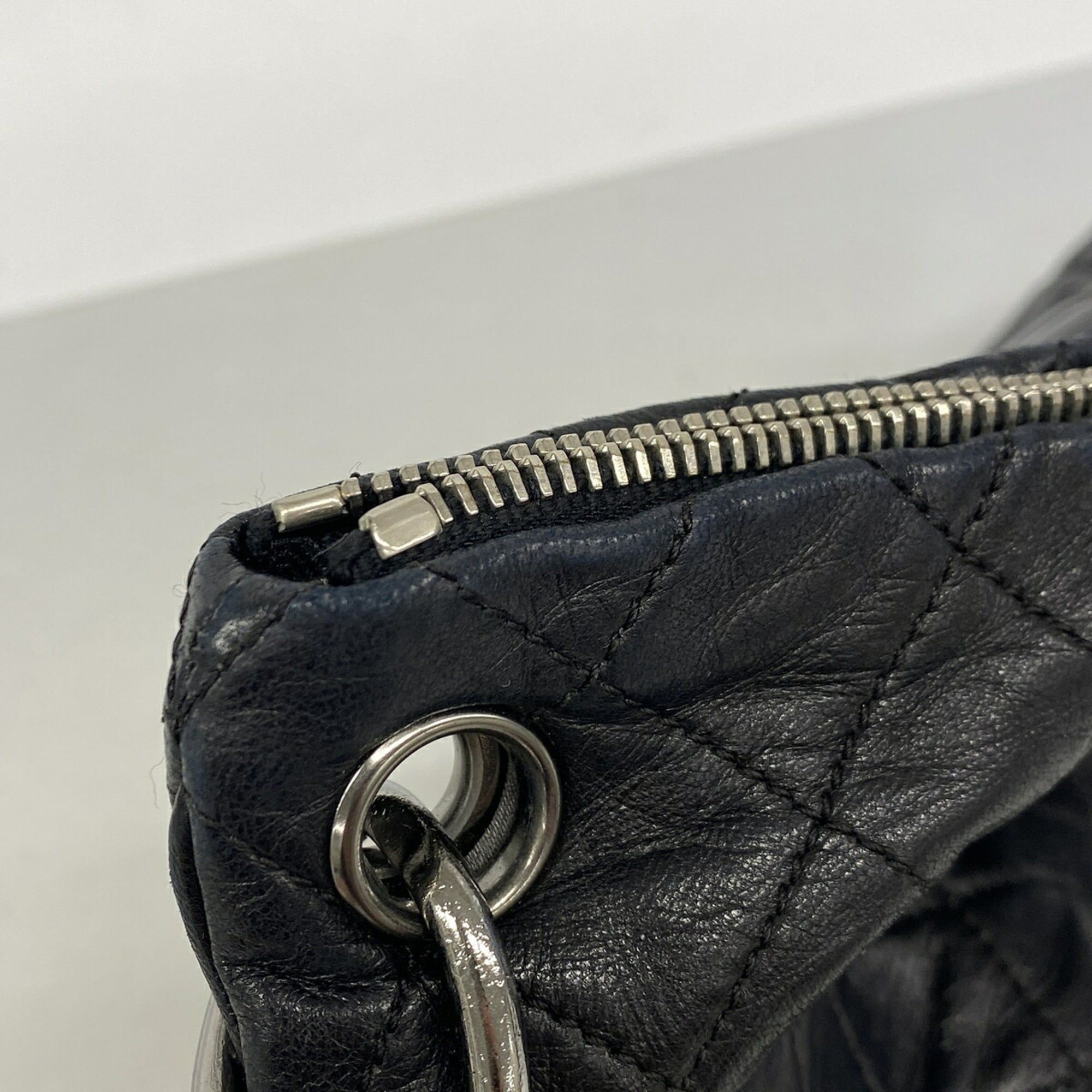Leather Shoulder Bag (Pre-Owned) - Chanel - Modalova