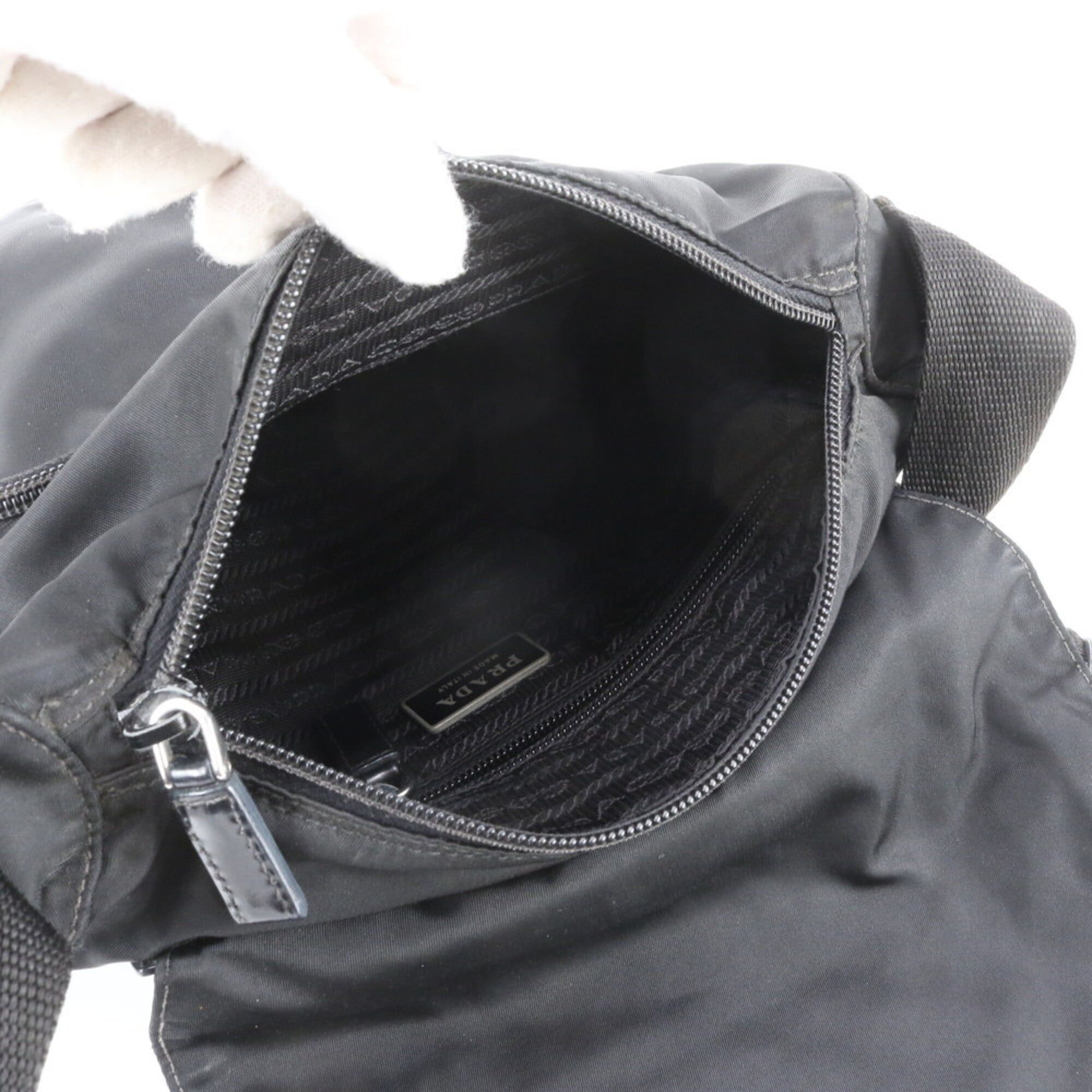 Leather Nylon Shoulder Bag (Pre-Owned) - Prada - Modalova