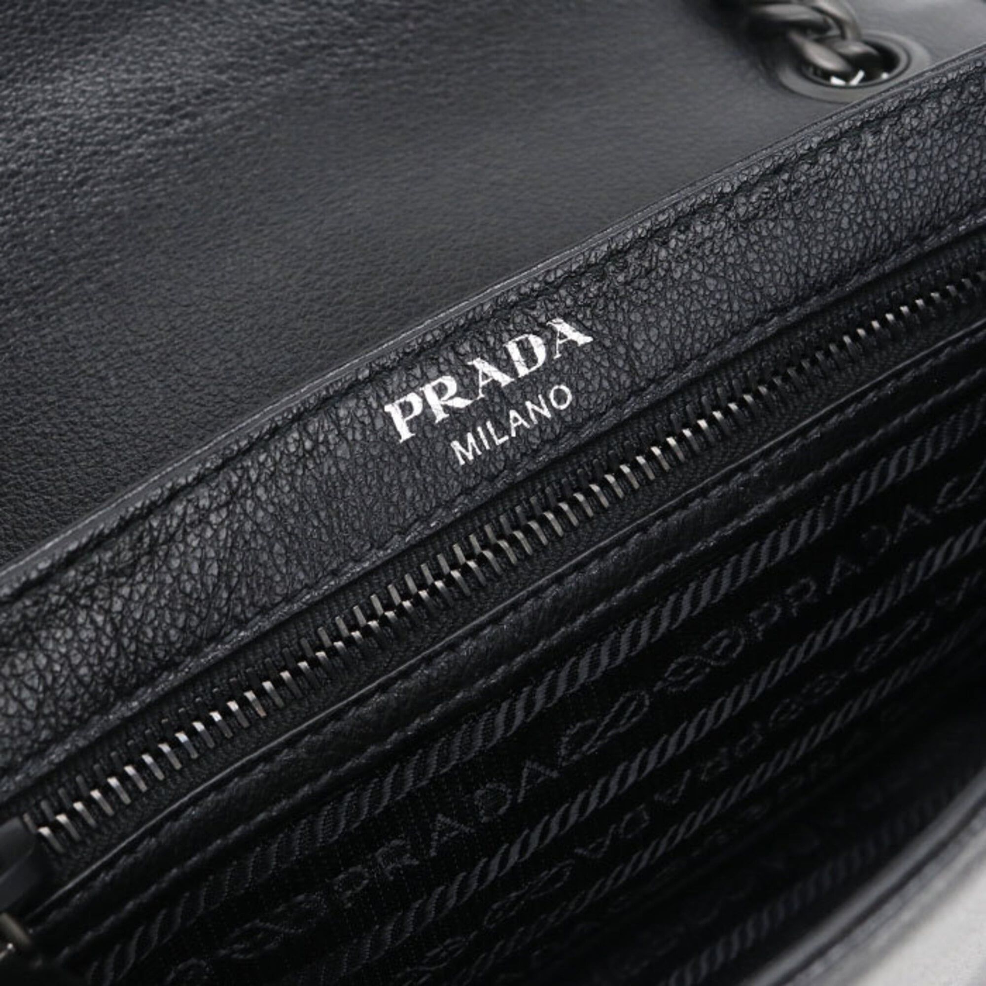 Leather Shoulder Bag (Pre-Owned) - Prada - Modalova