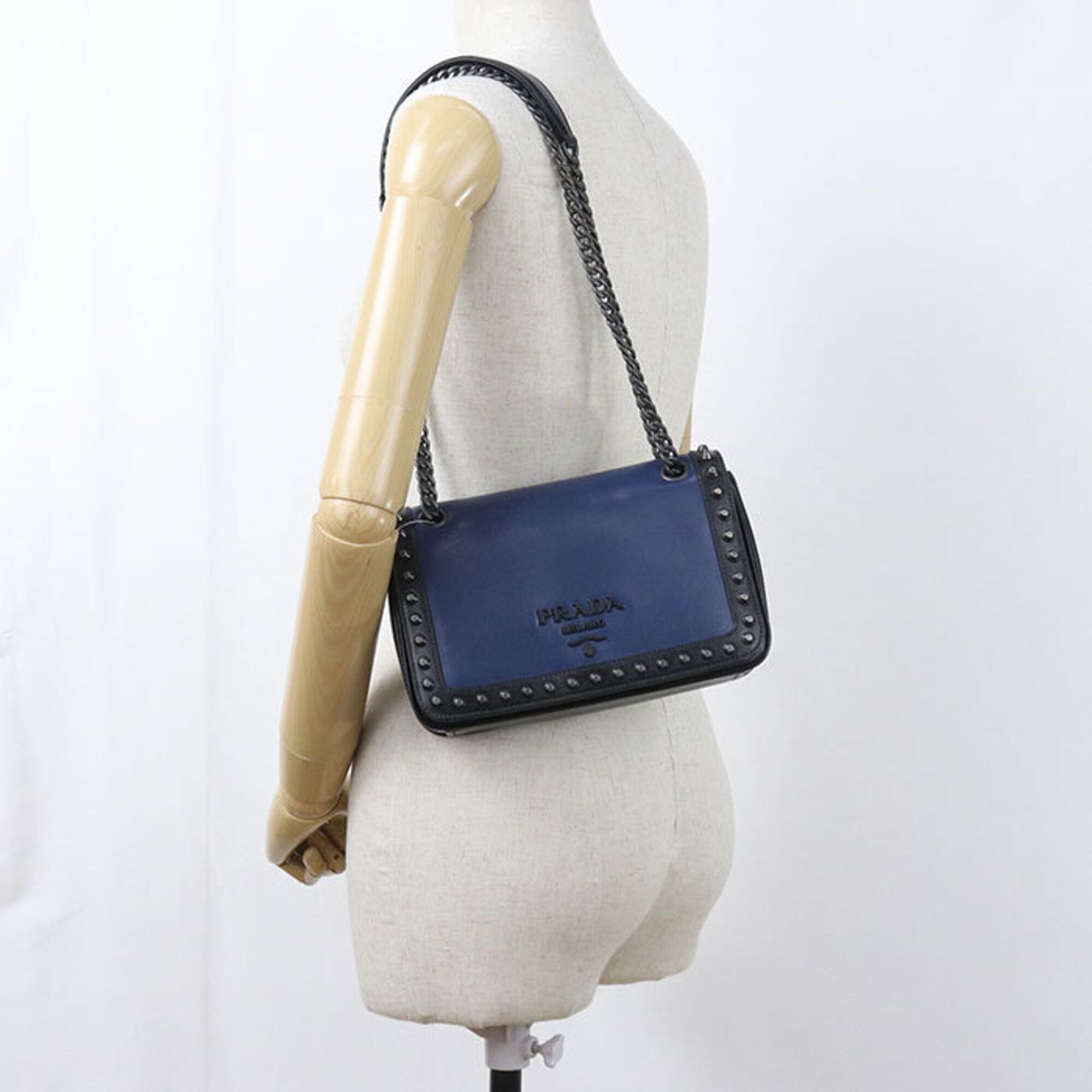 Leather Shoulder Bag (Pre-Owned) - Prada - Modalova