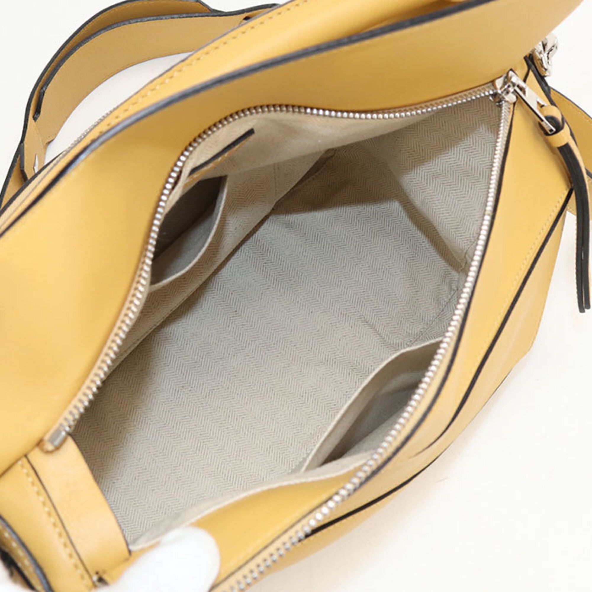 Leather Handbag (Pre-Owned) - Loewe - Modalova