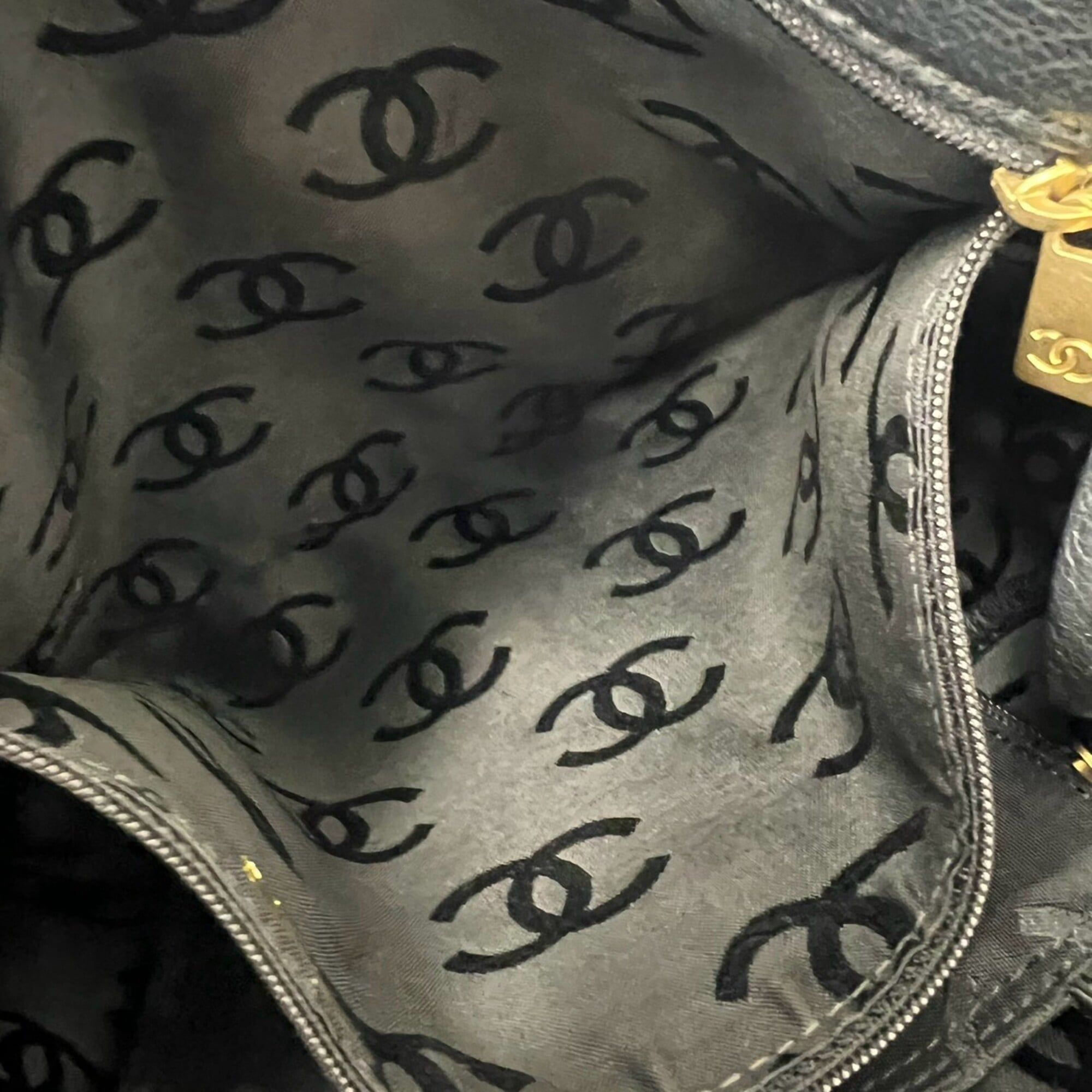 Leather Shoulder Bag Tote Bag (Pre-Owned) - Chanel - Modalova