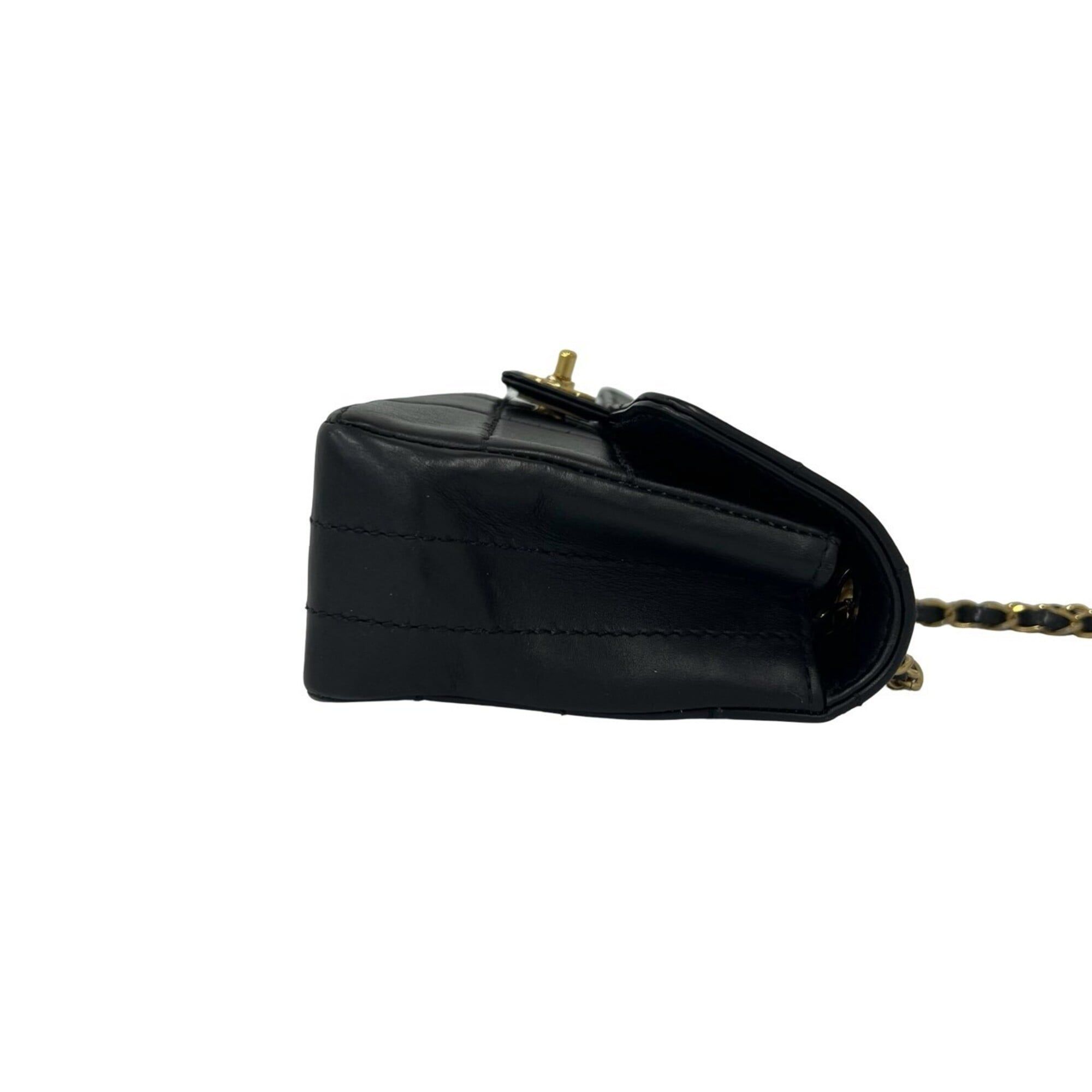 Leather Pochette Shoulder Bag (Pre-Owned) - Chanel - Modalova