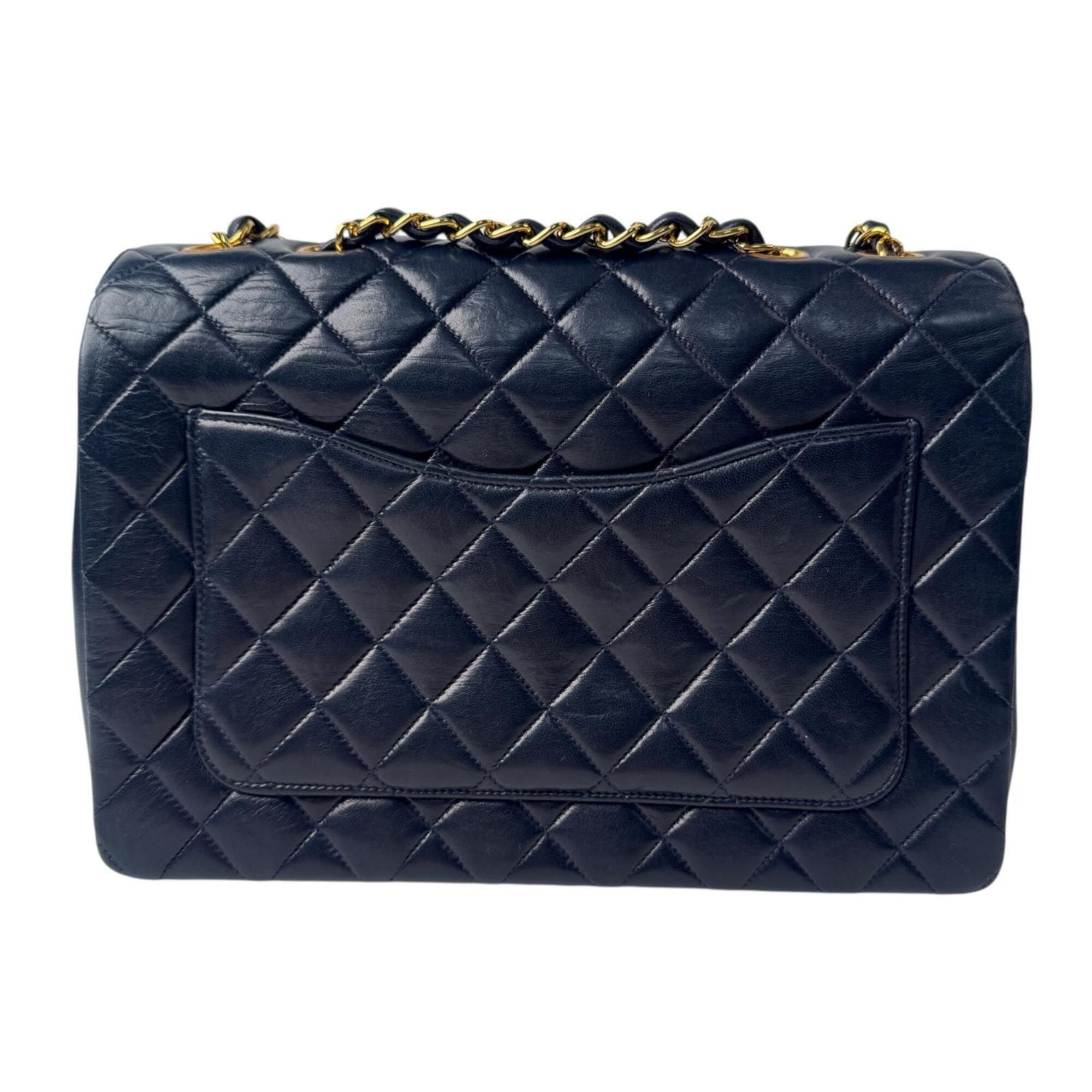 Leather Shoulder Bag (Pre-Owned) - Chanel - Modalova