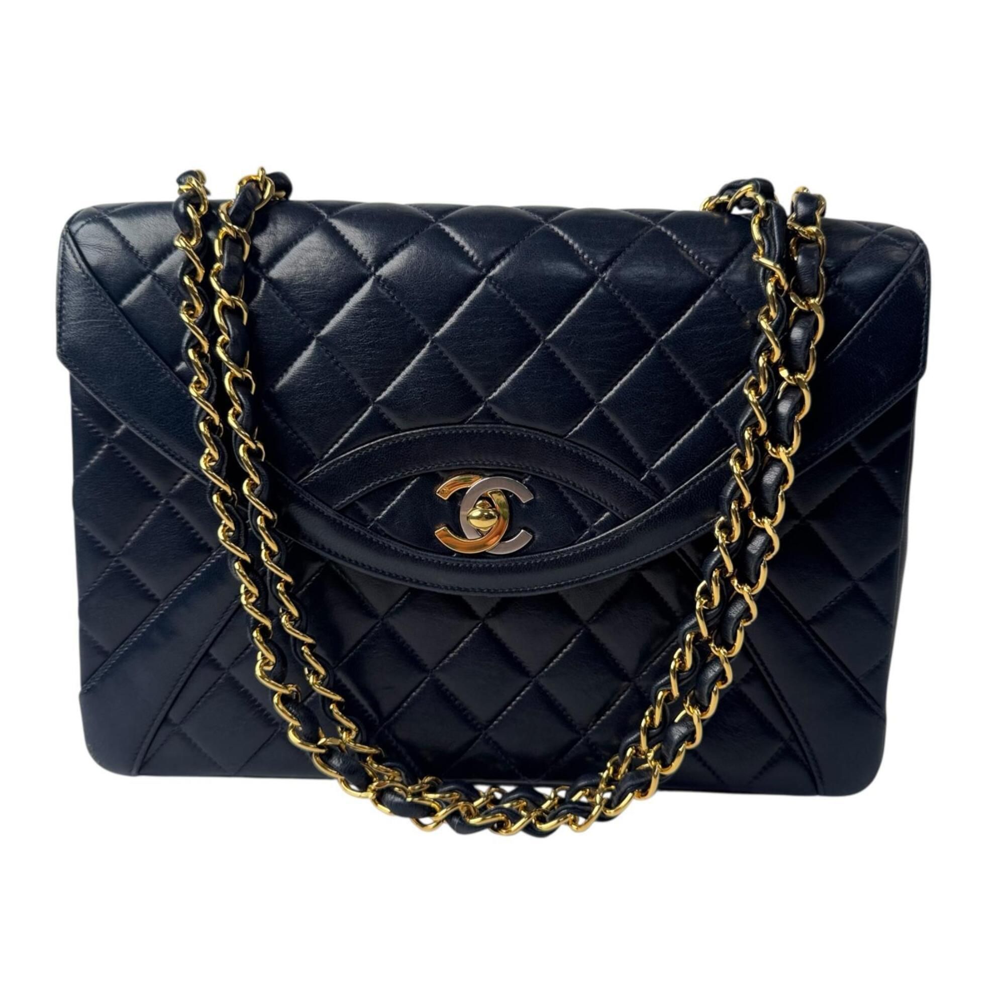 Leather Shoulder Bag (Pre-Owned) - Chanel - Modalova